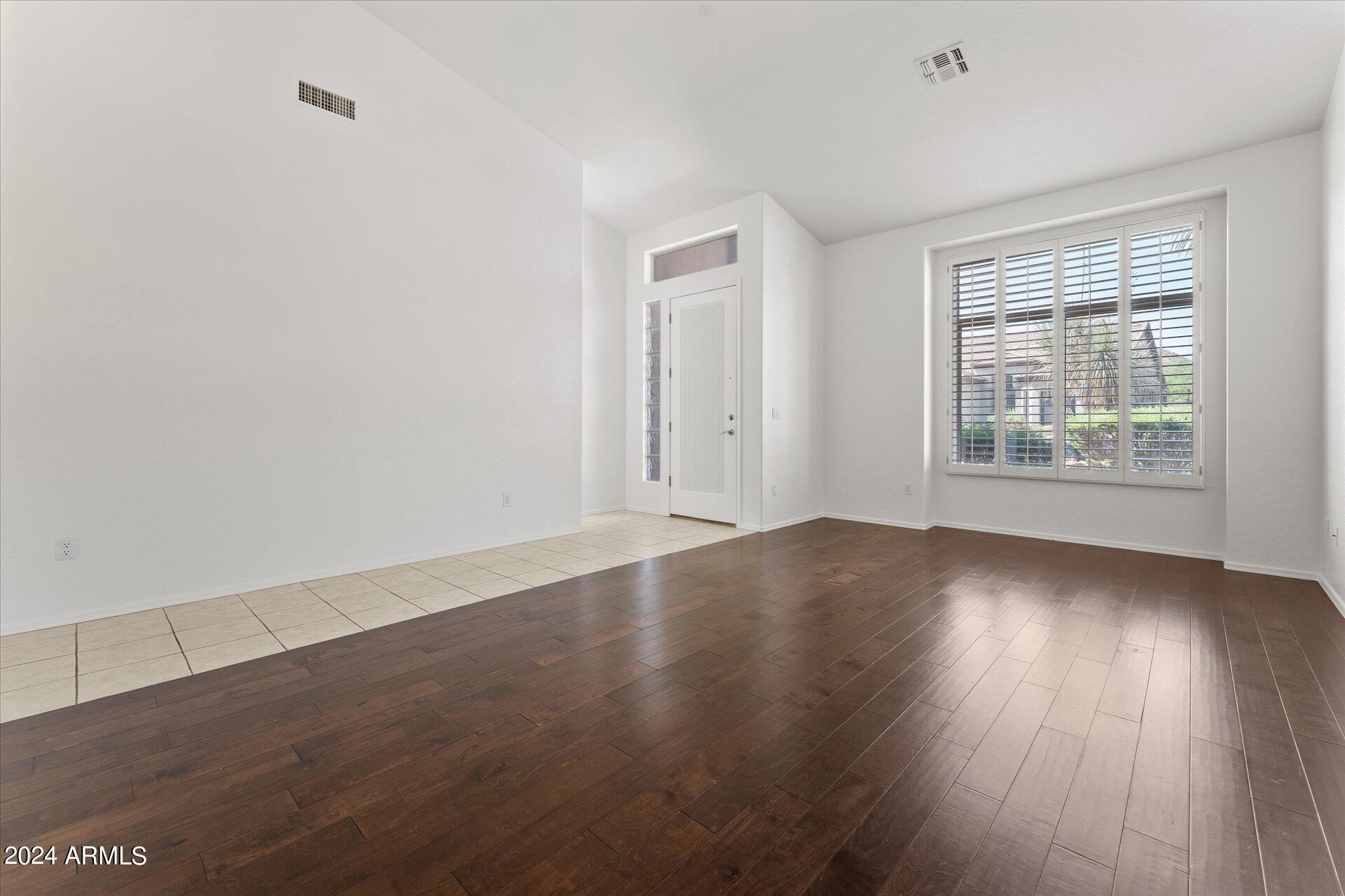 3055 N RED MOUNTAIN Mountain # 216
