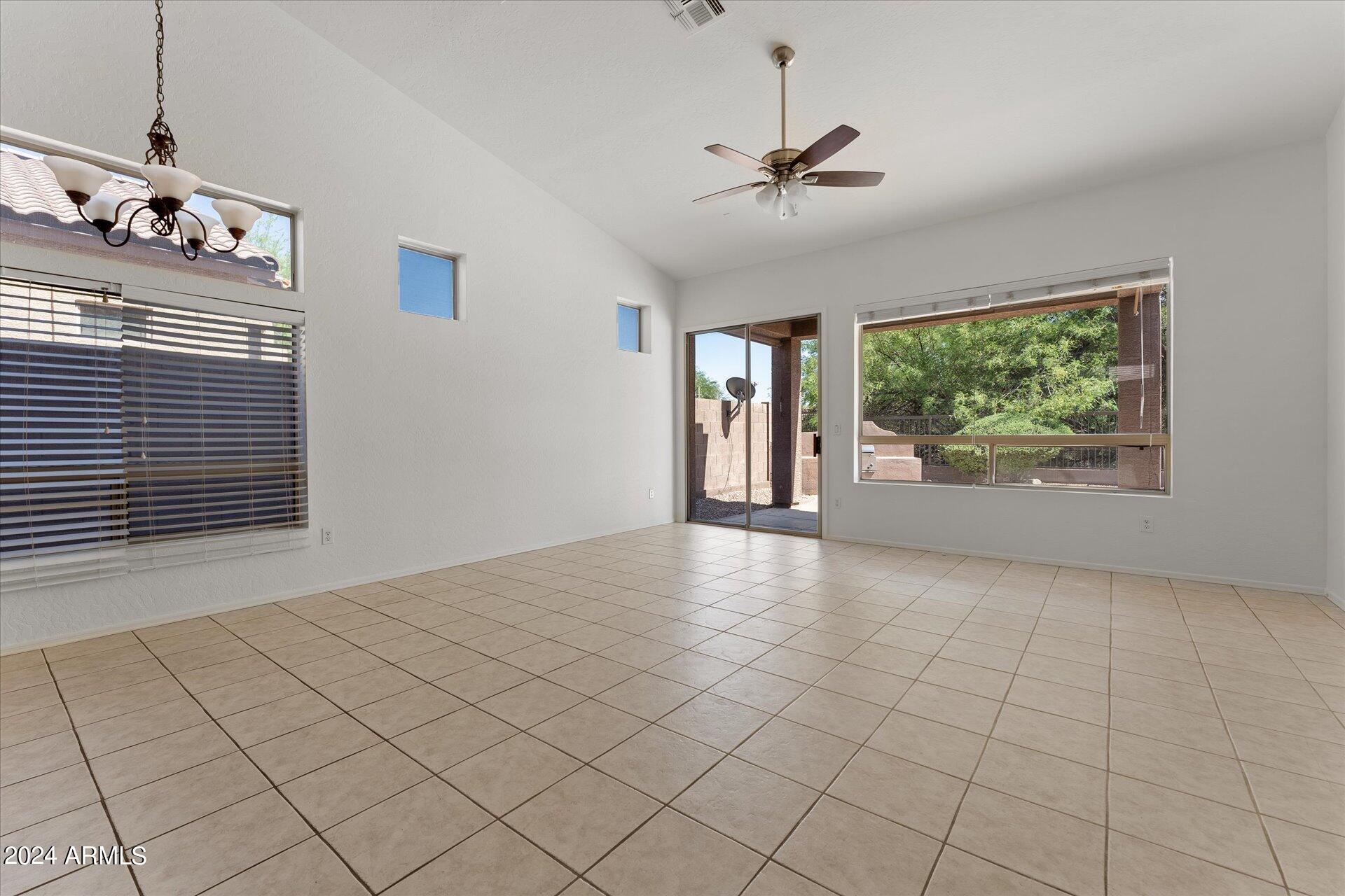 3055 N RED MOUNTAIN Mountain # 216