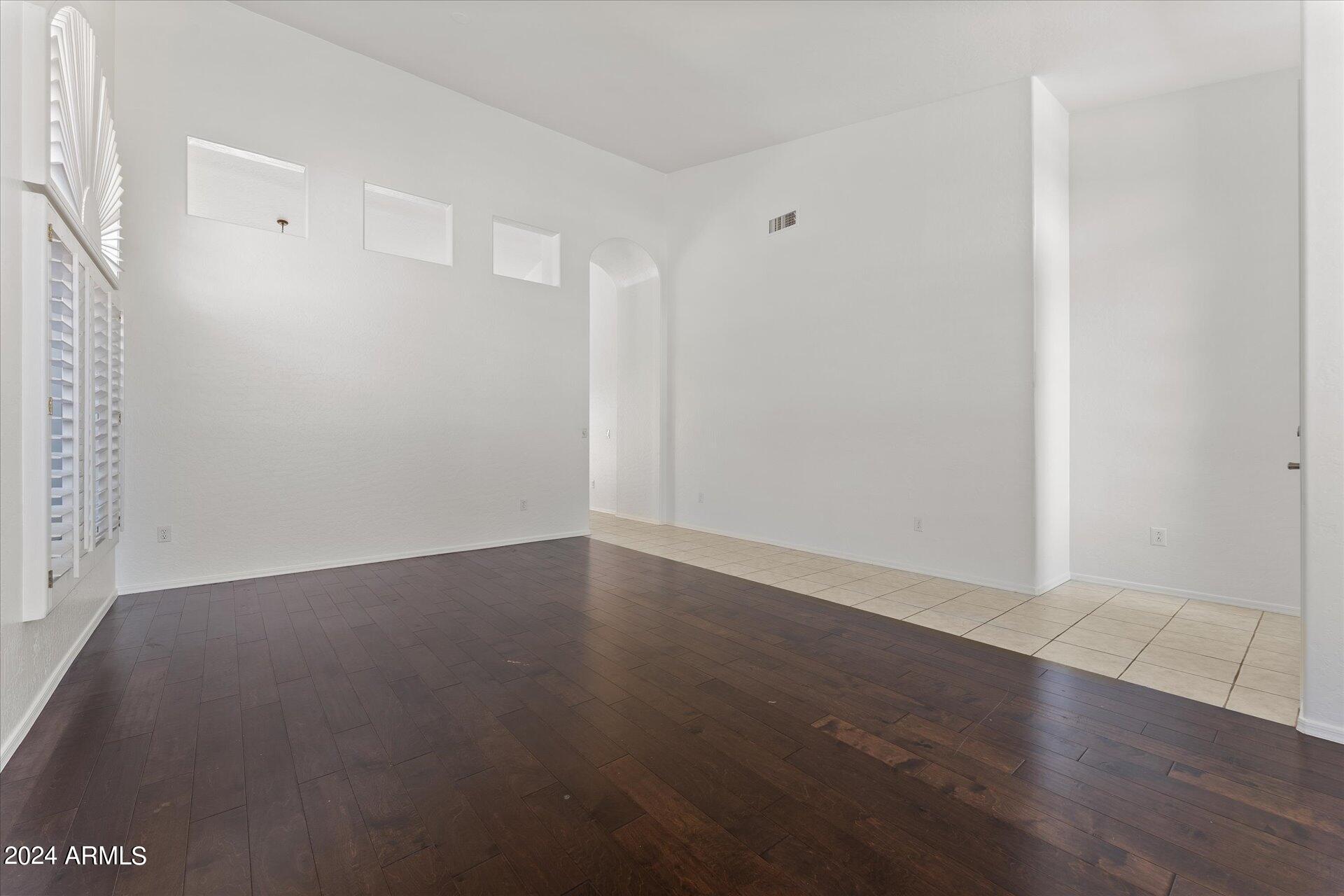3055 N RED MOUNTAIN Mountain # 216