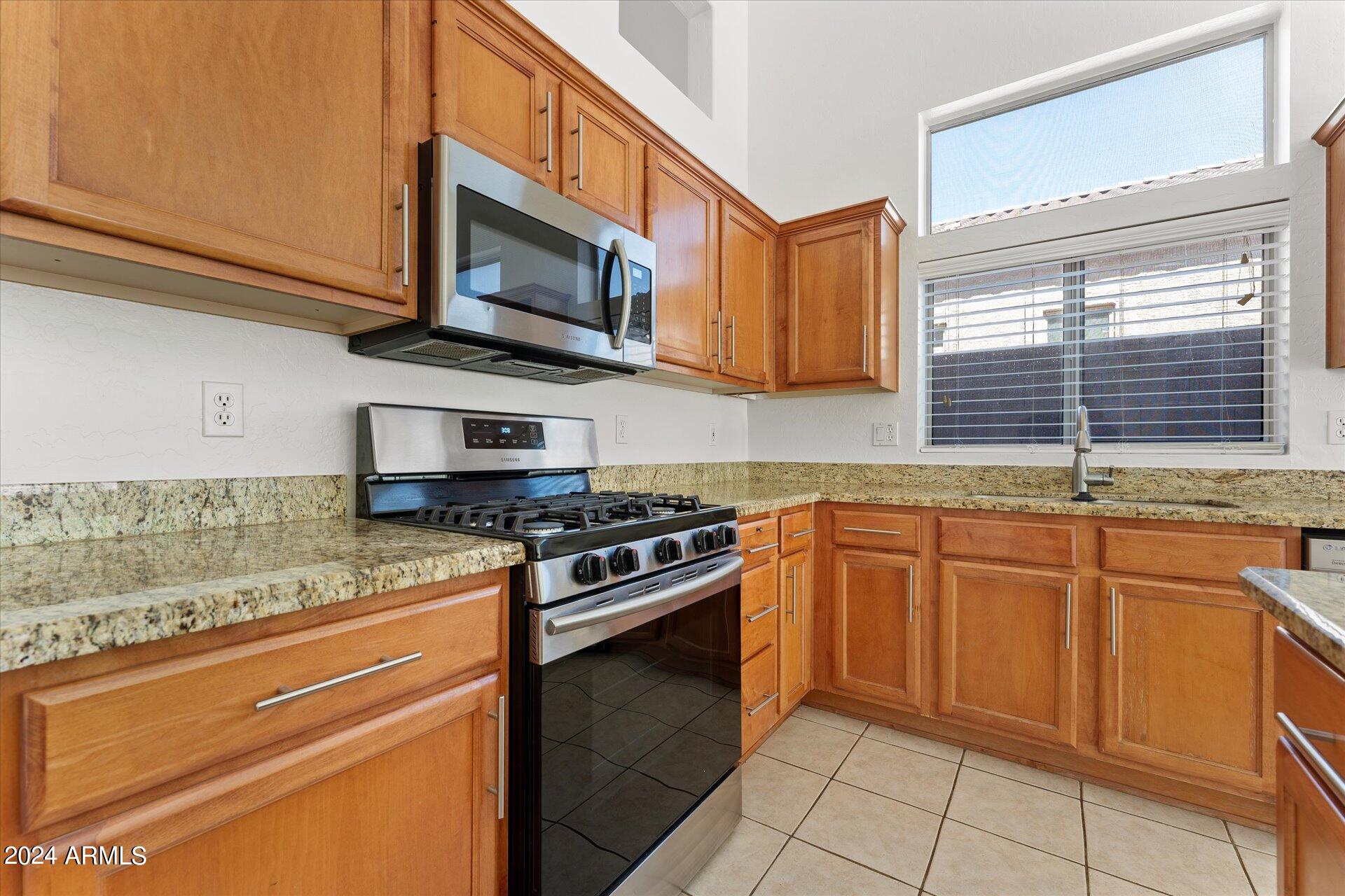 3055 N RED MOUNTAIN Mountain # 216
