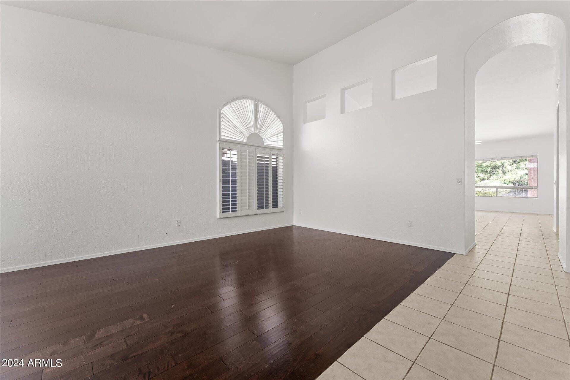 3055 N RED MOUNTAIN Mountain # 216