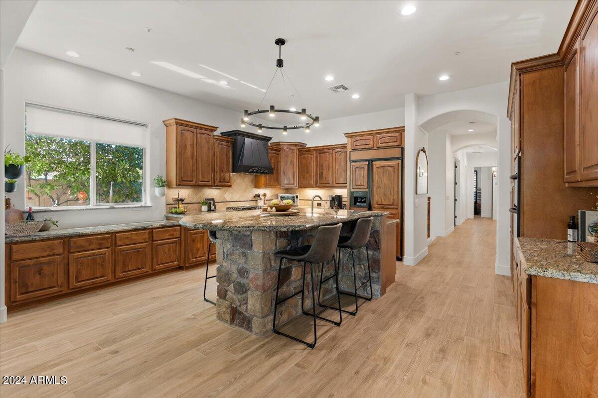 3713 E NOLAN Drive