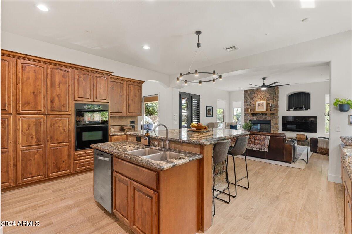 3713 E NOLAN Drive