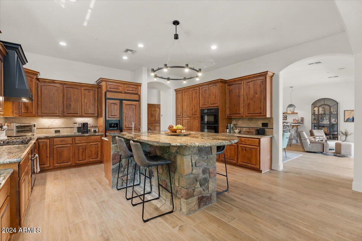 3713 E NOLAN Drive