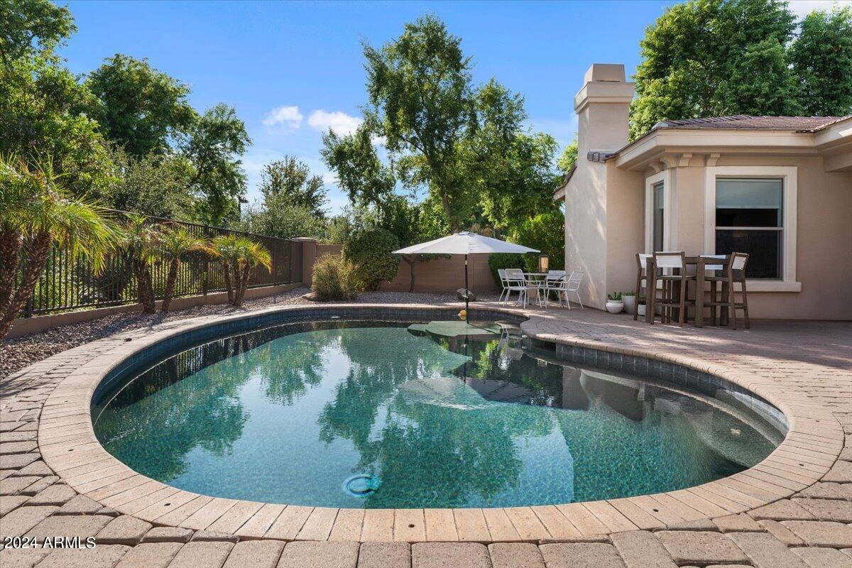 3713 E NOLAN Drive