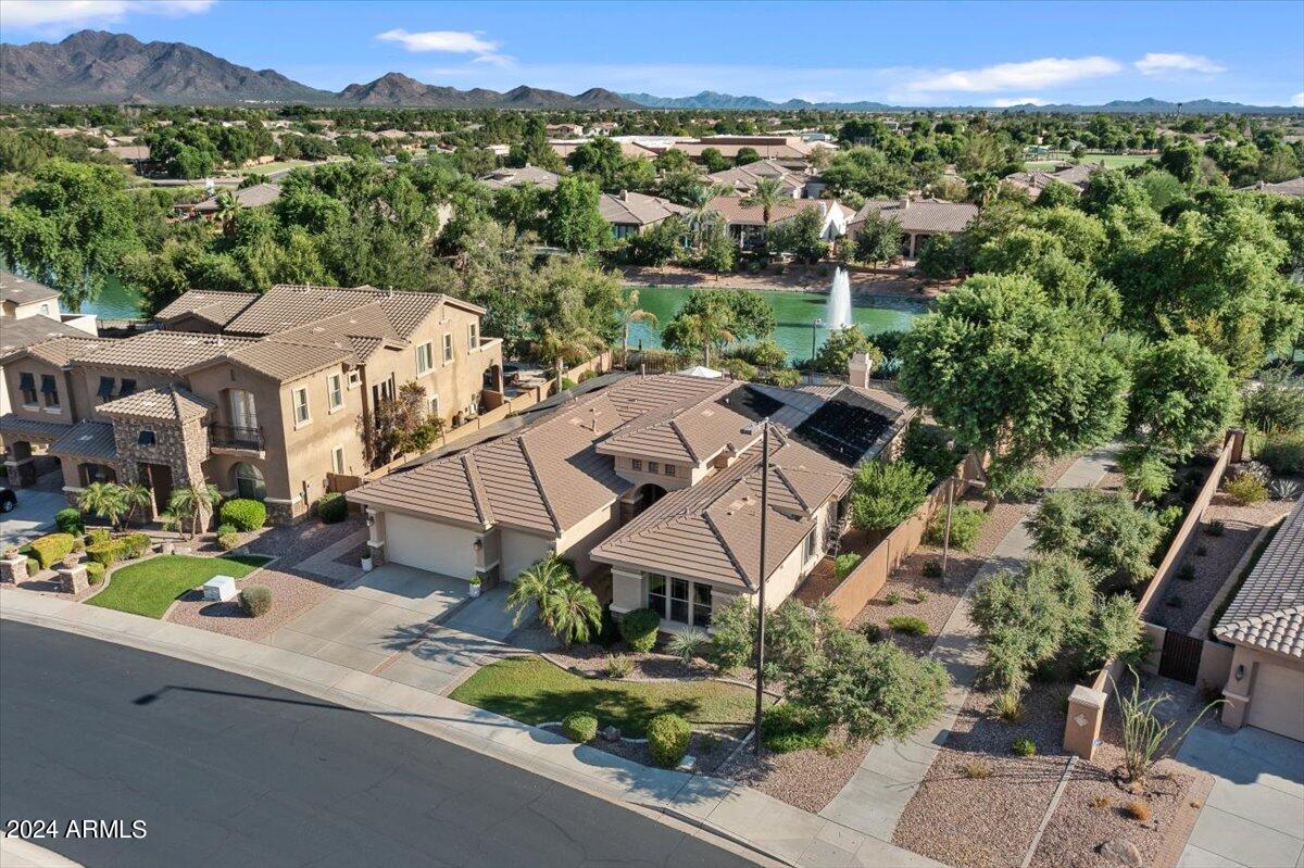 3713 E NOLAN Drive