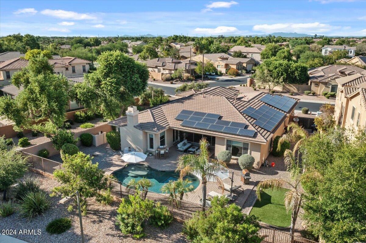 3713 E NOLAN Drive