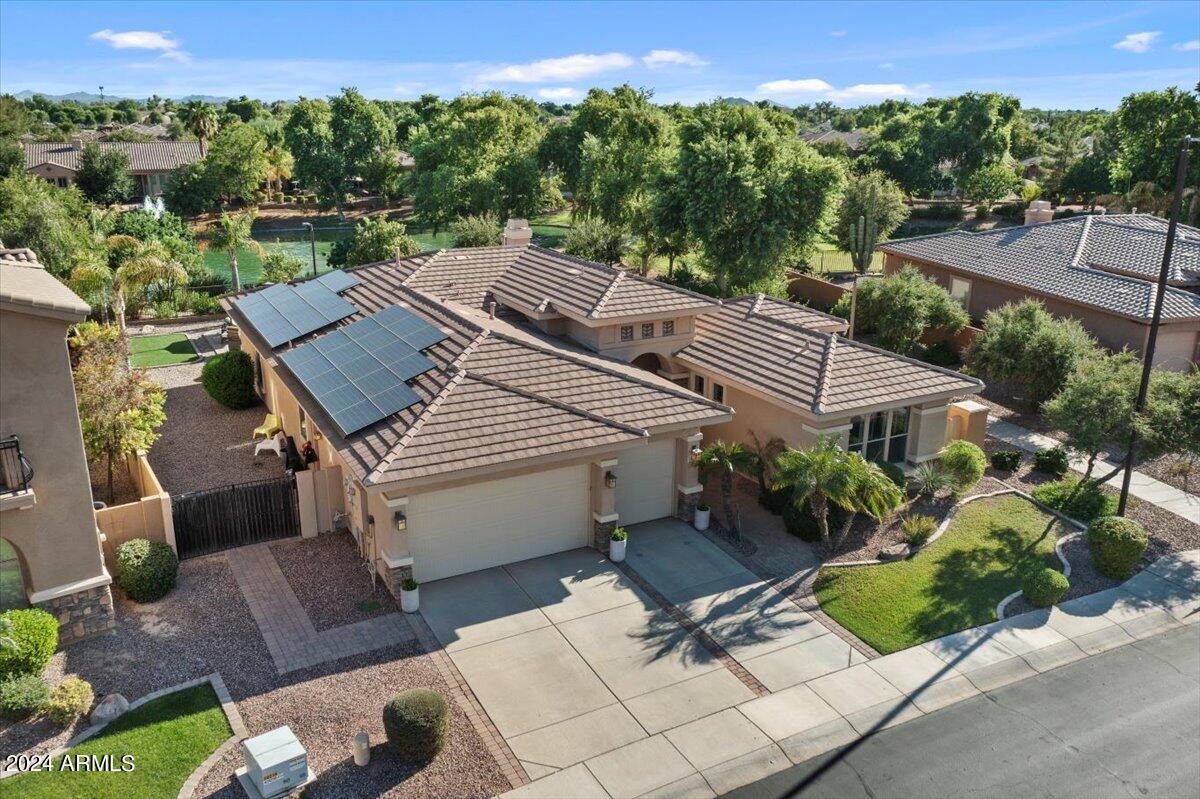 3713 E NOLAN Drive