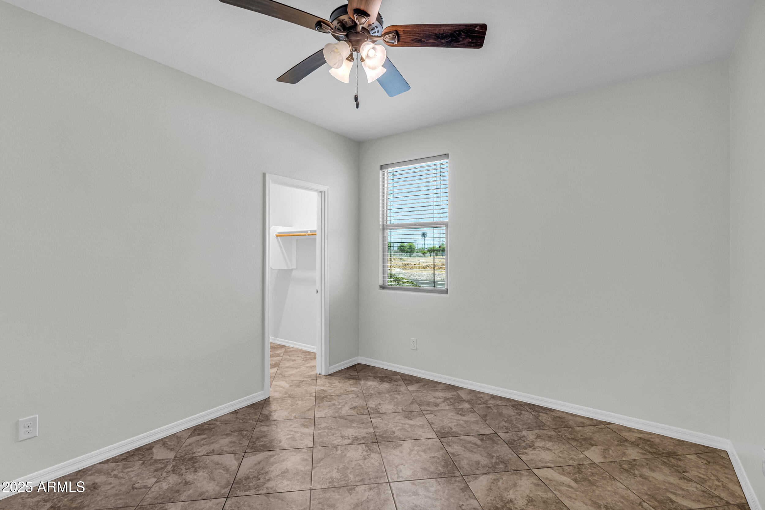 4107 W DESERT Lane