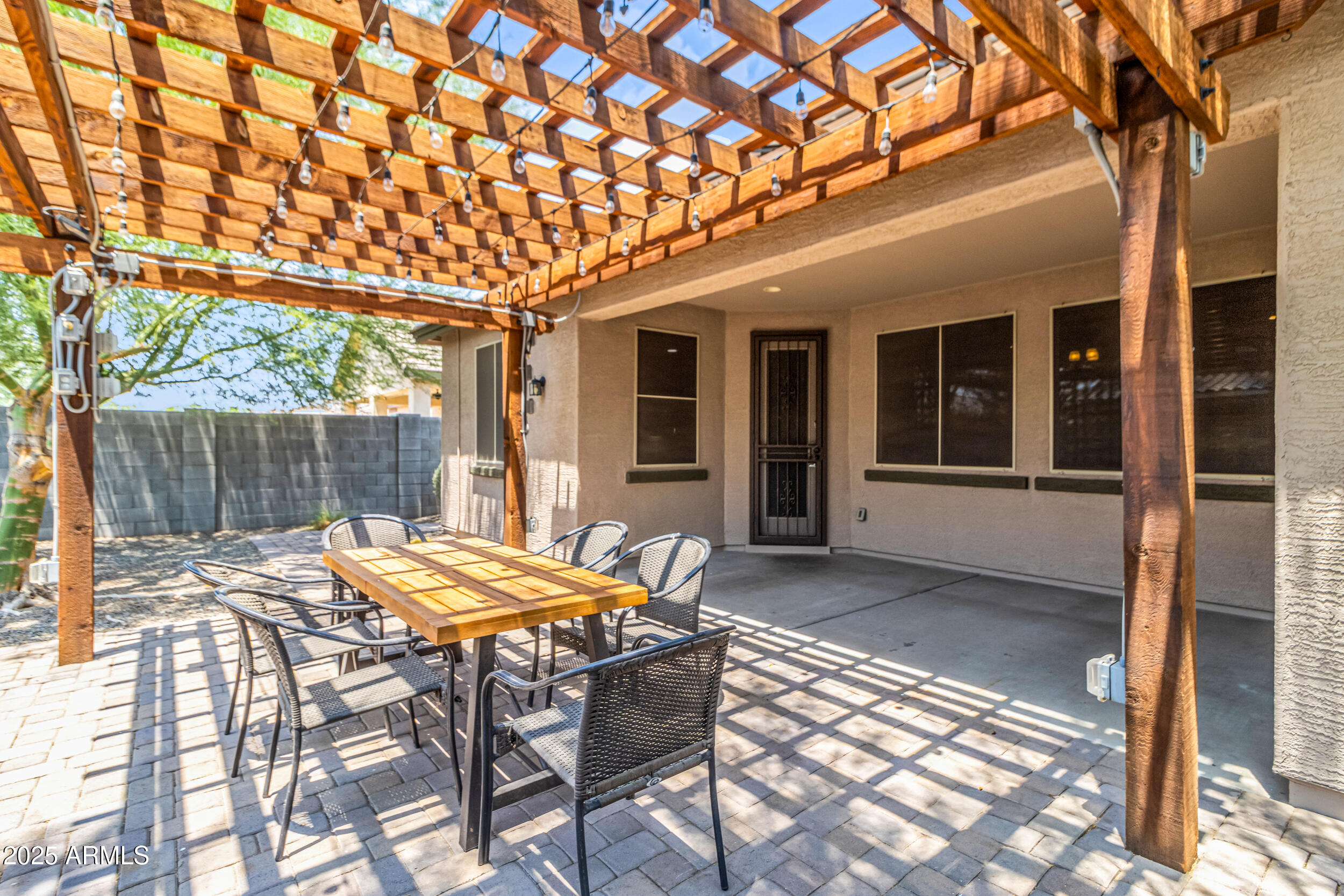 4107 W DESERT Lane