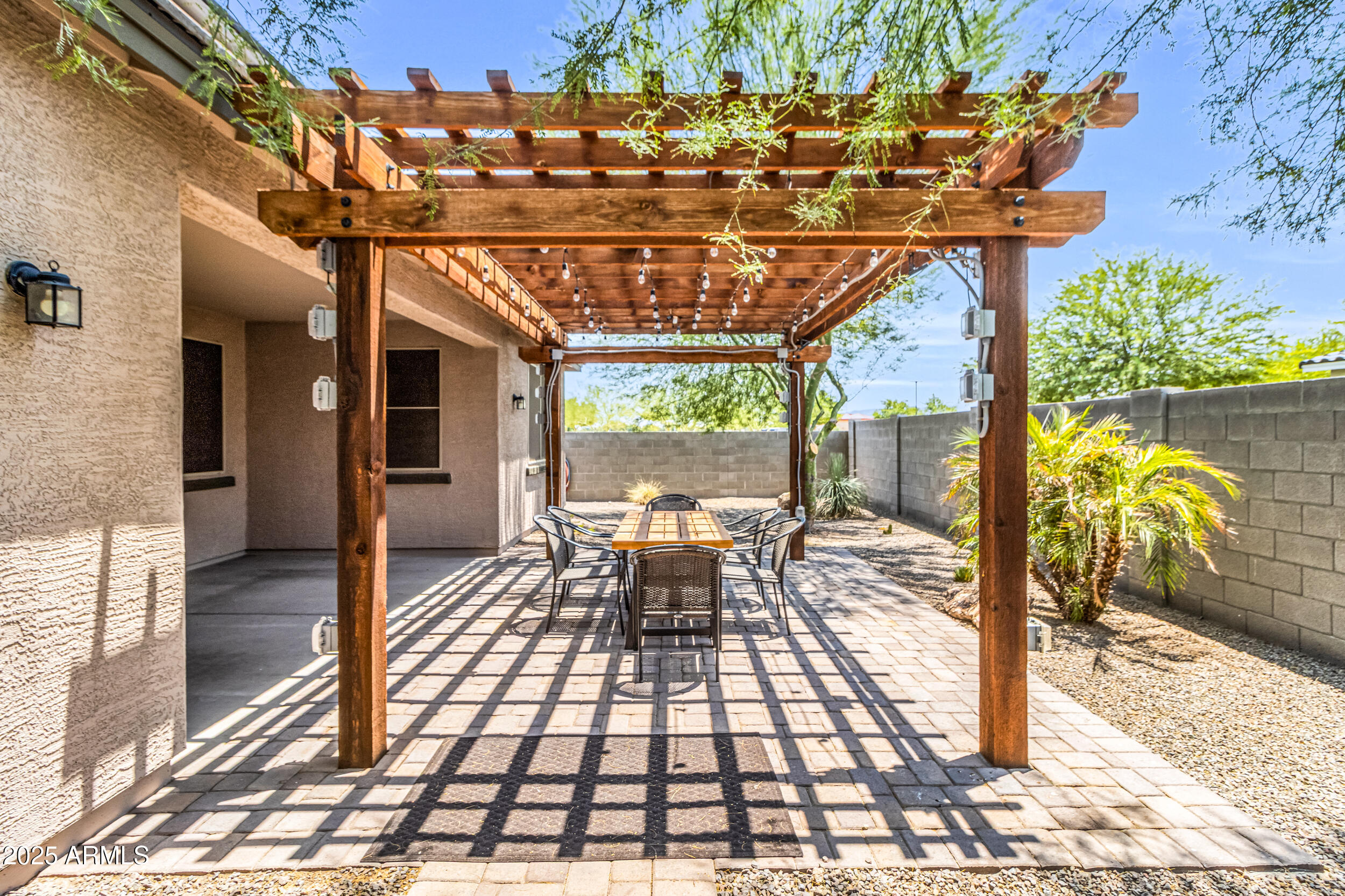 4107 W DESERT Lane