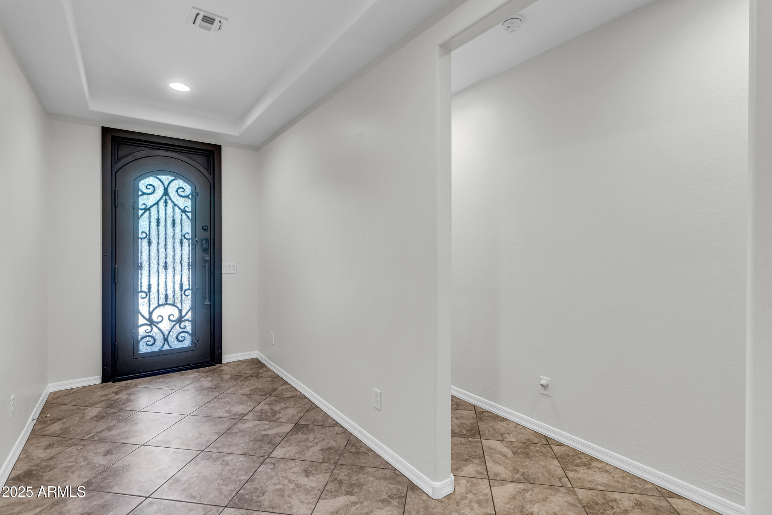 4107 W DESERT Lane