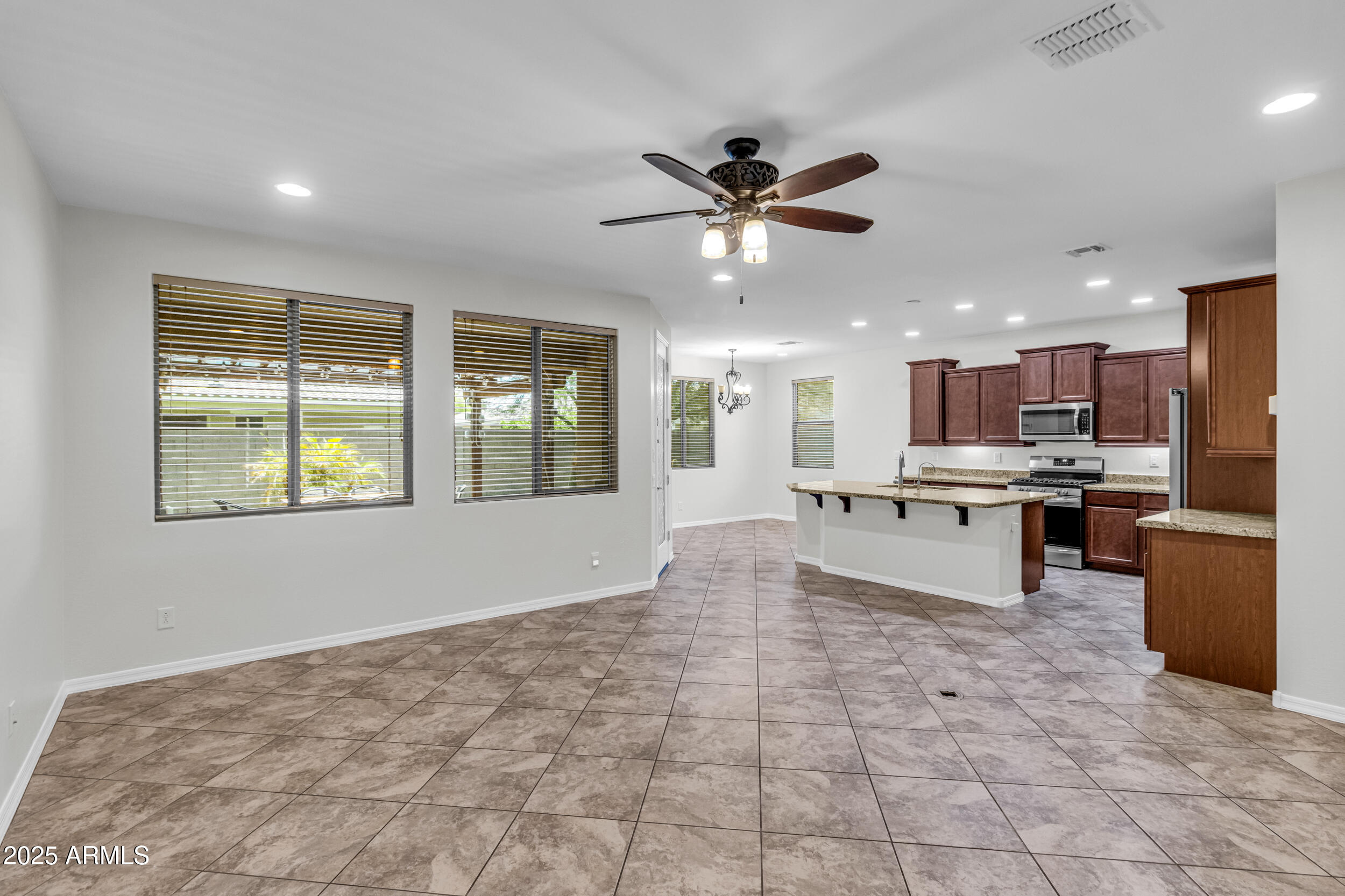 4107 W DESERT Lane