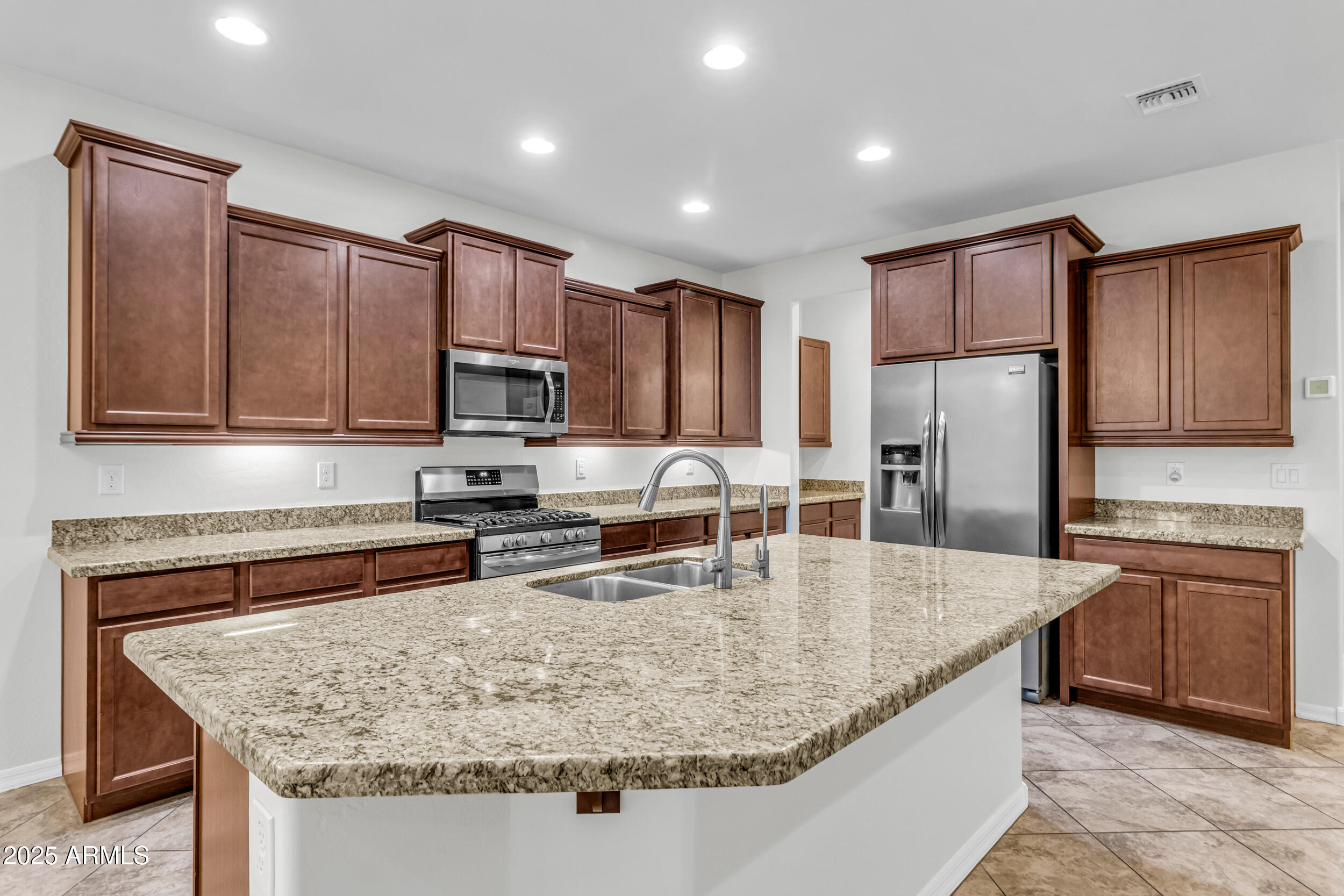 4107 W DESERT Lane