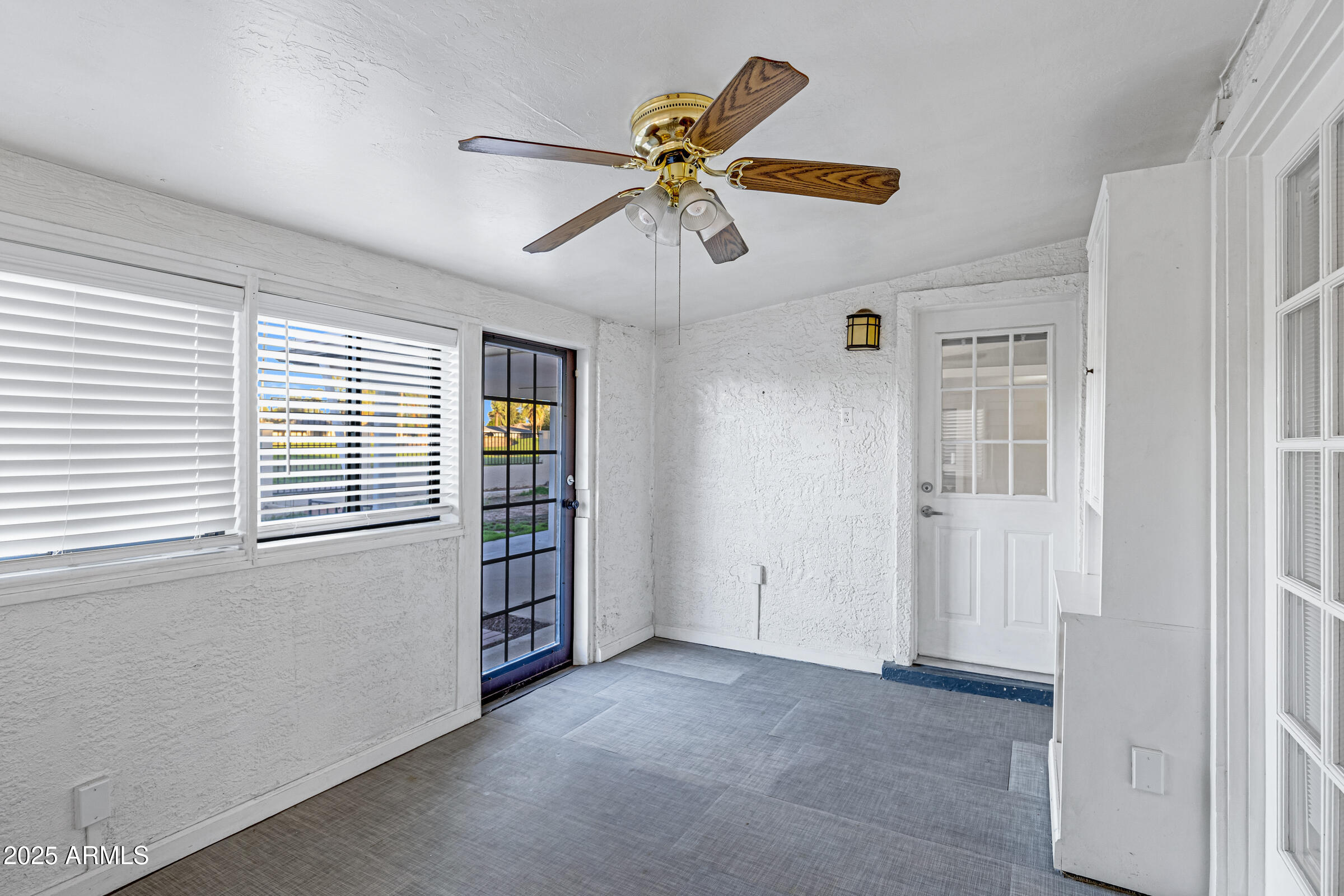 635 S EDGEWATER Drive