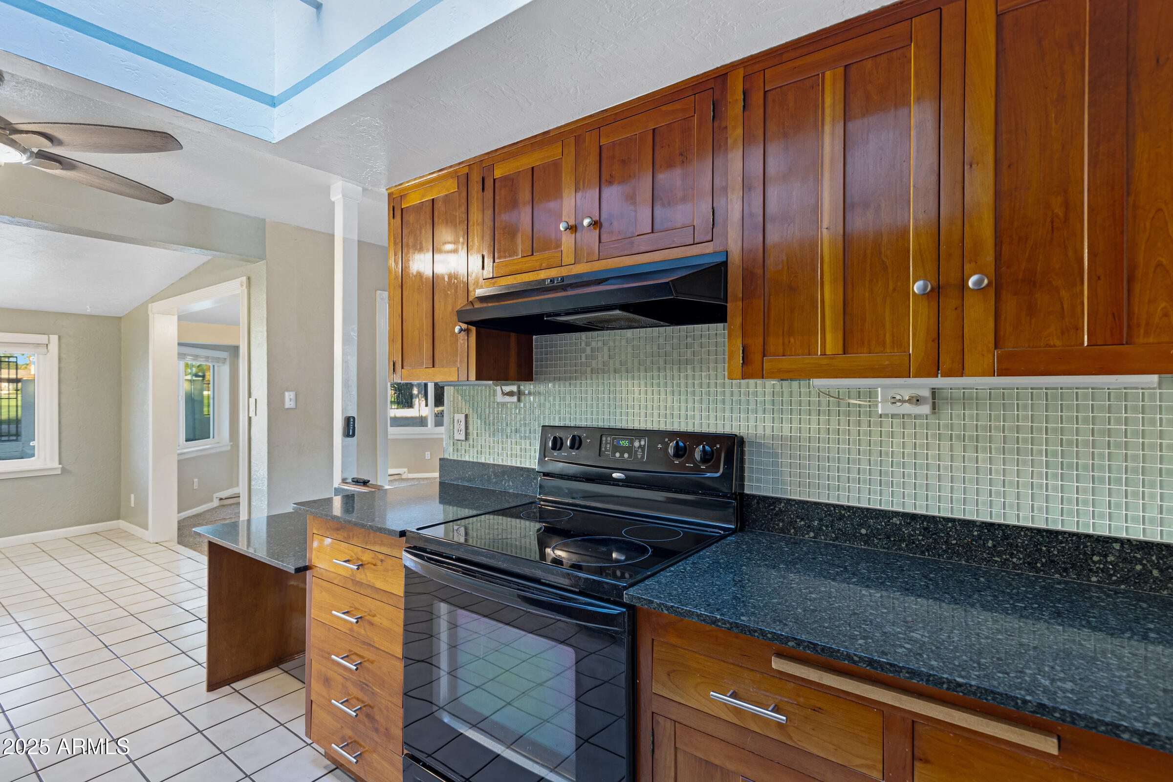 635 S EDGEWATER Drive