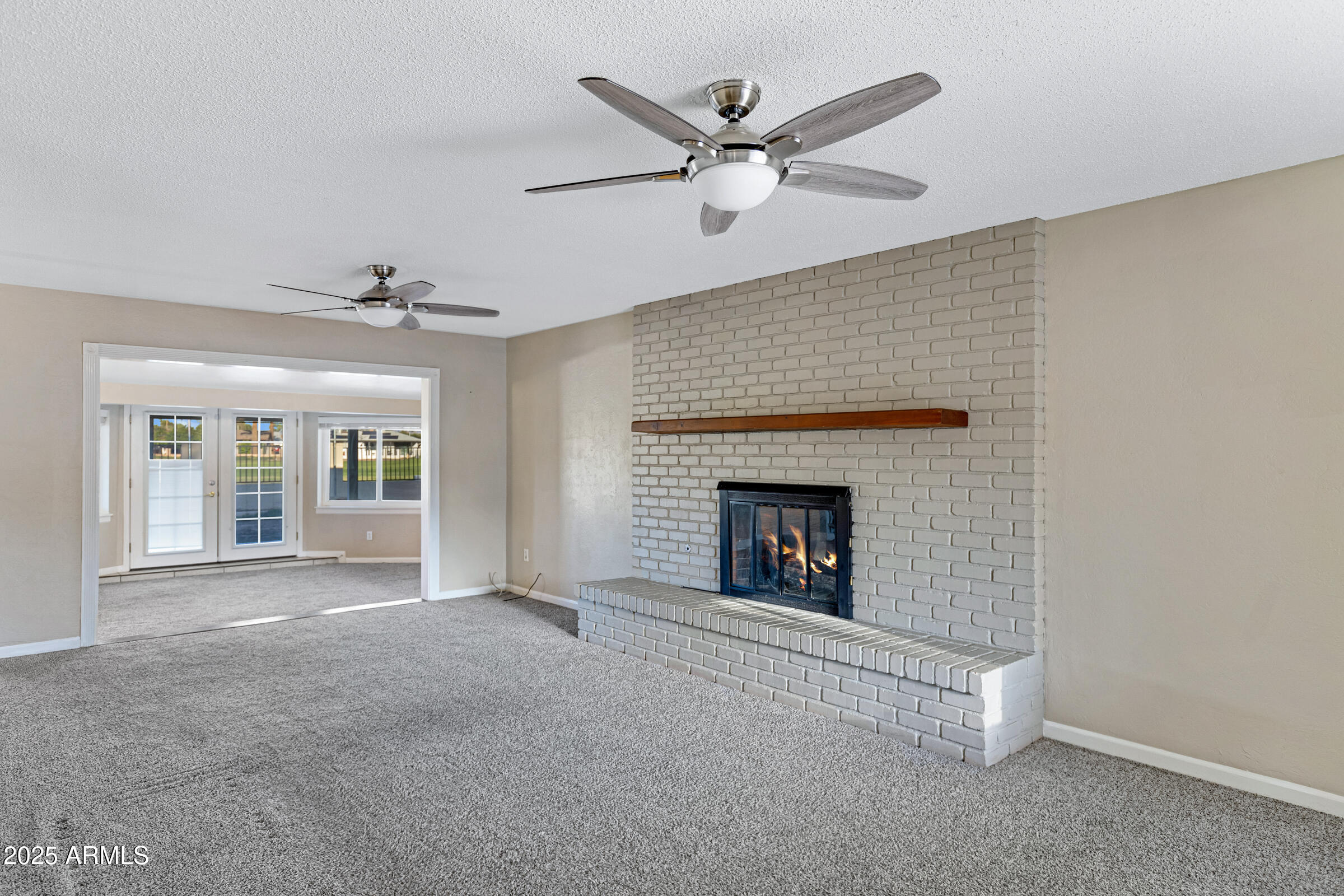 635 S EDGEWATER Drive