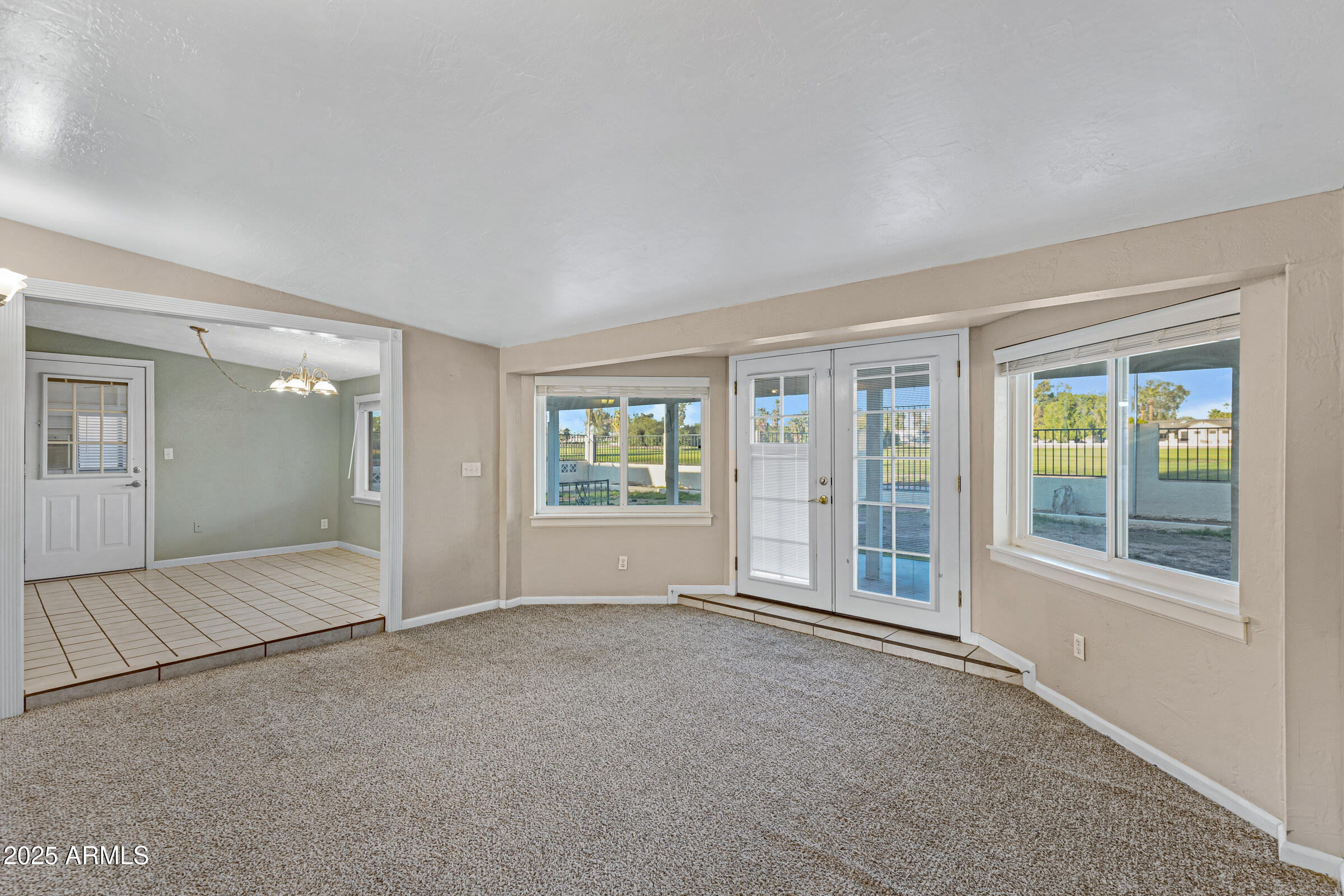 635 S EDGEWATER Drive