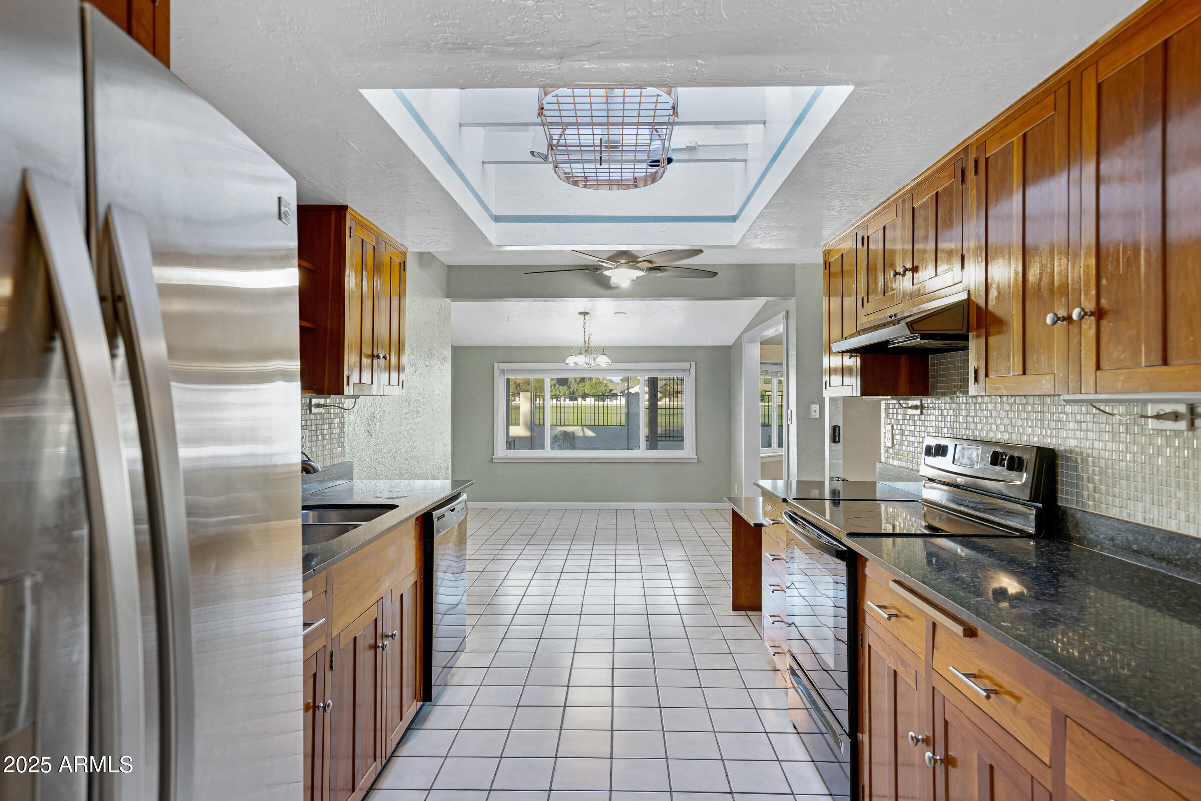 635 S EDGEWATER Drive