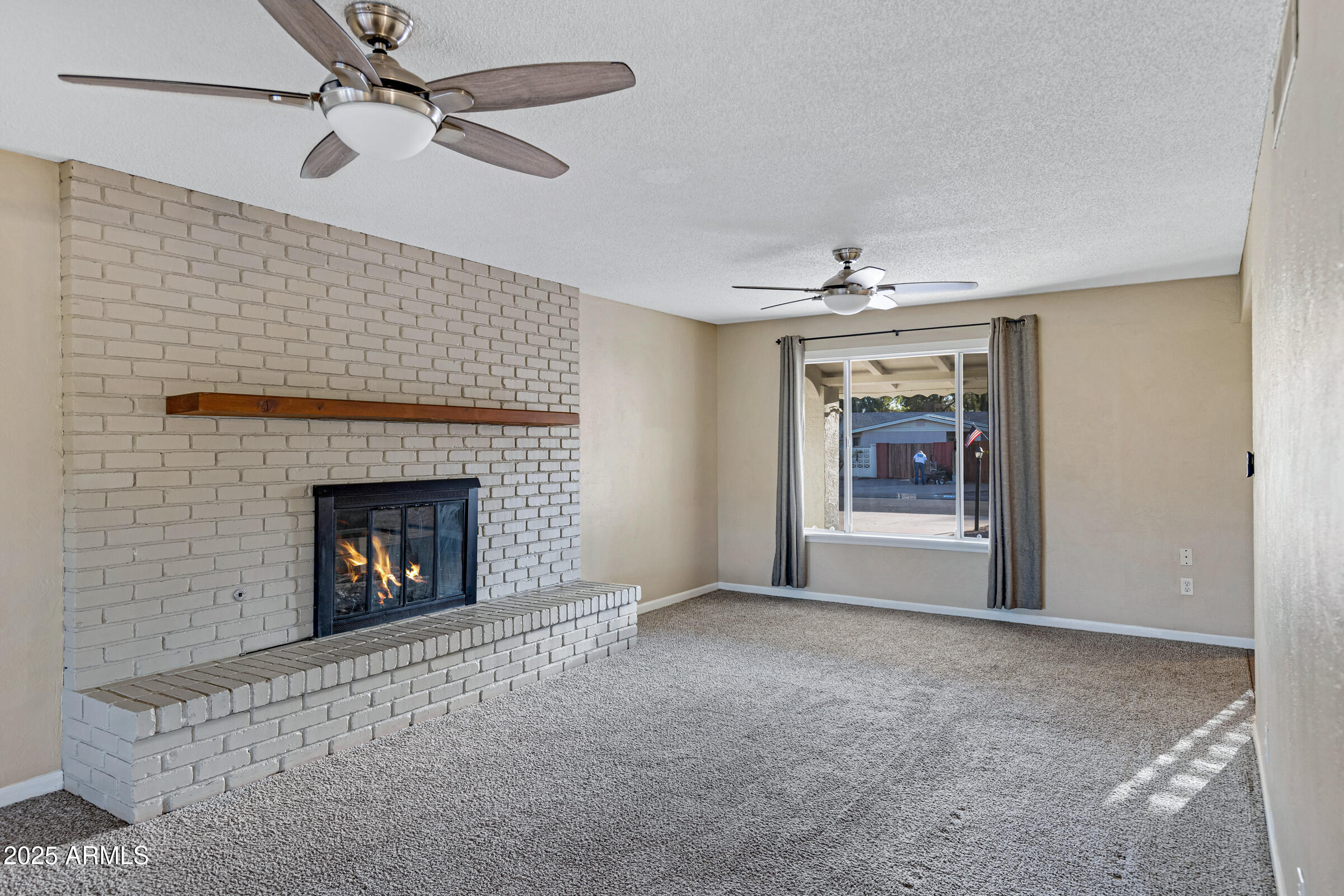 635 S EDGEWATER Drive