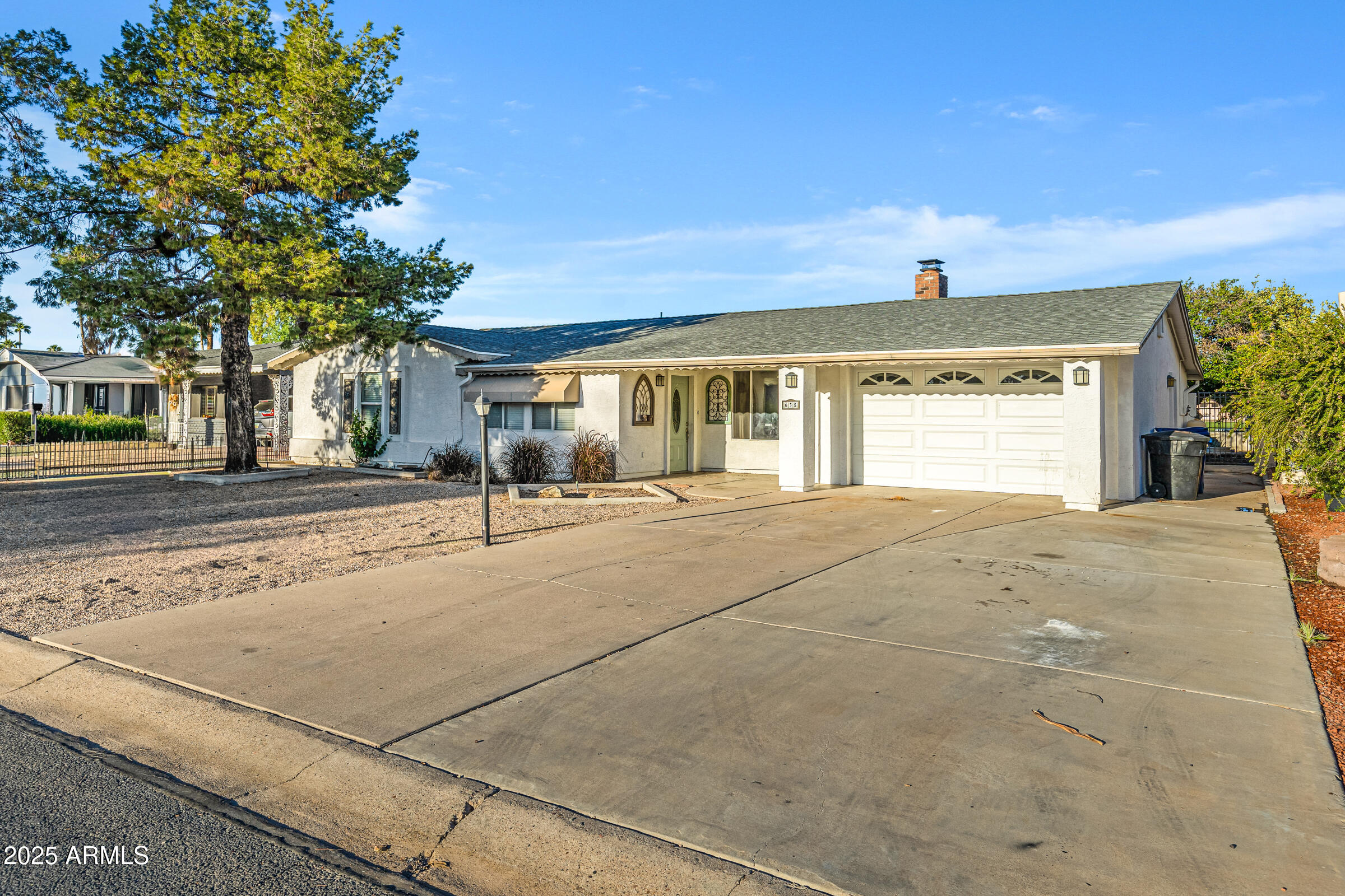 635 S EDGEWATER Drive