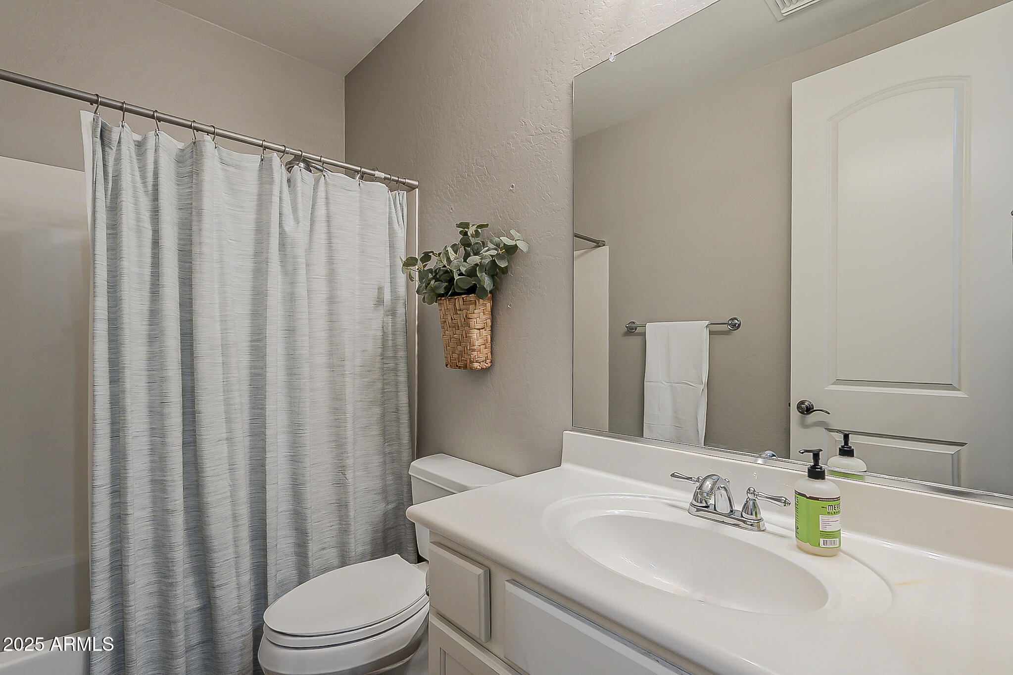 20277 E SILVER CREEK Lane