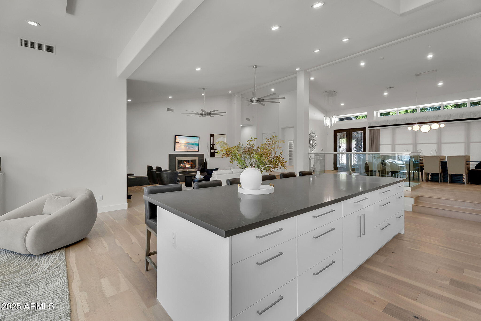 5509 W SOFT WIND Drive, Glendale