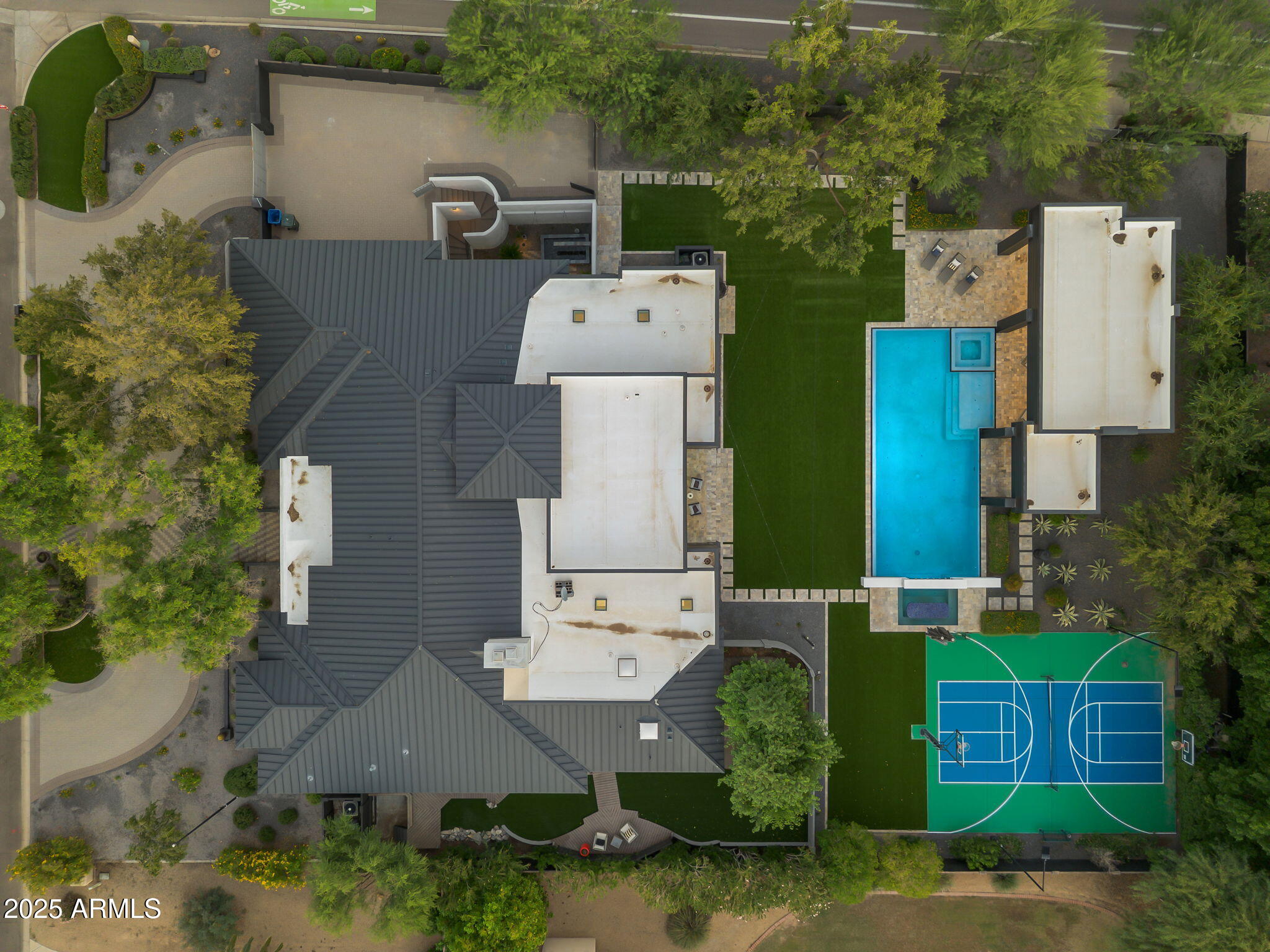 5509 W SOFT WIND Drive, Glendale