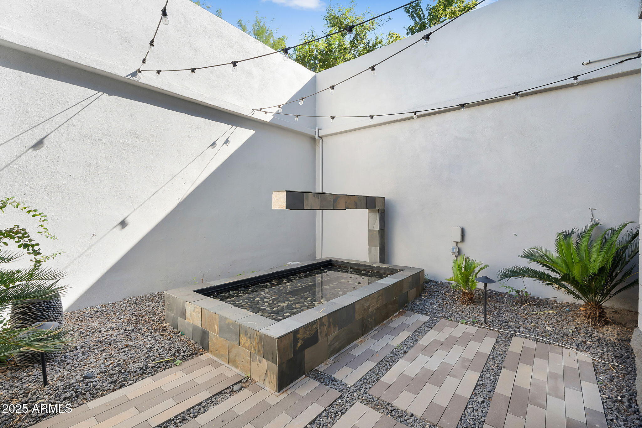 5509 W SOFT WIND Drive, Glendale