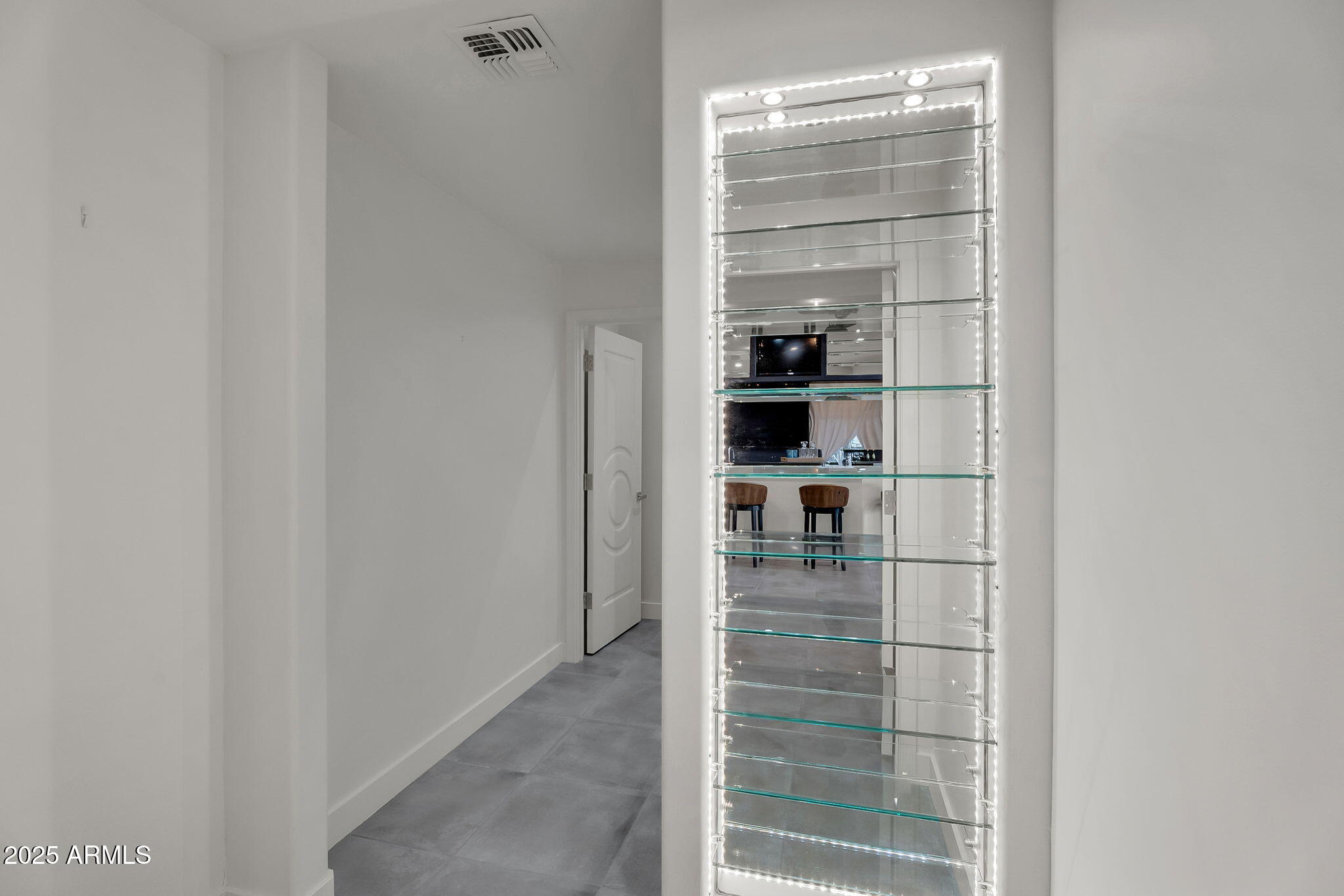 5509 W SOFT WIND Drive, Glendale