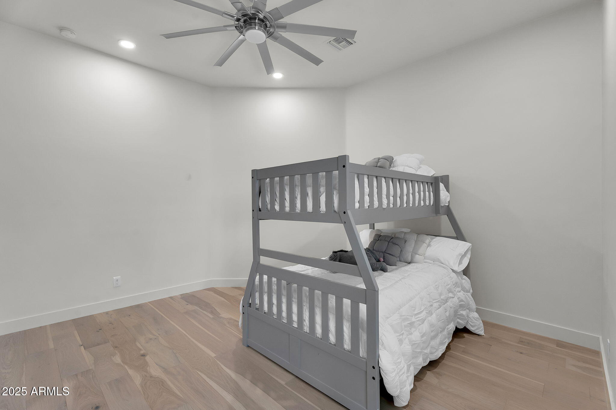 5509 W SOFT WIND Drive, Glendale