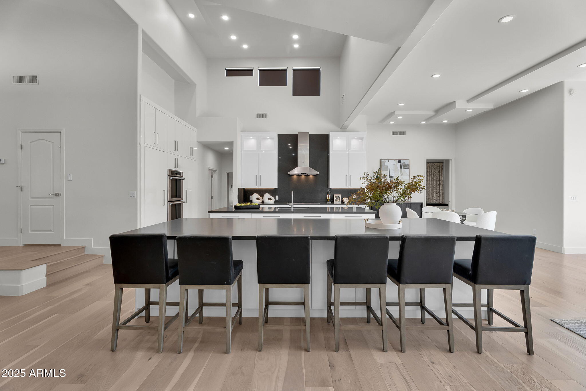 5509 W SOFT WIND Drive, Glendale