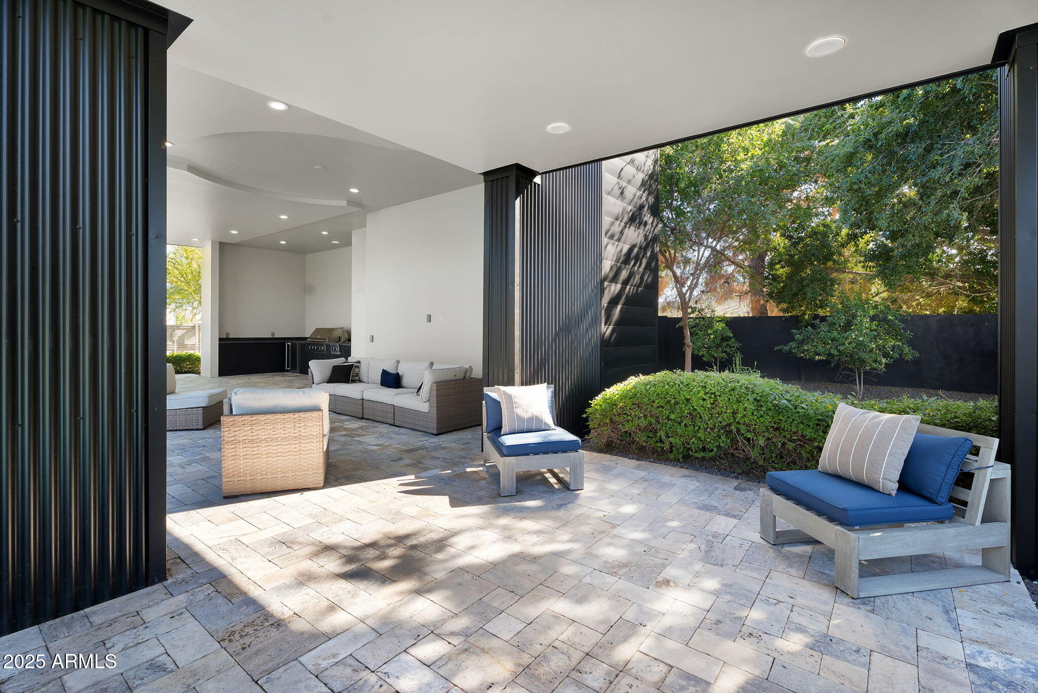 5509 W SOFT WIND Drive, Glendale