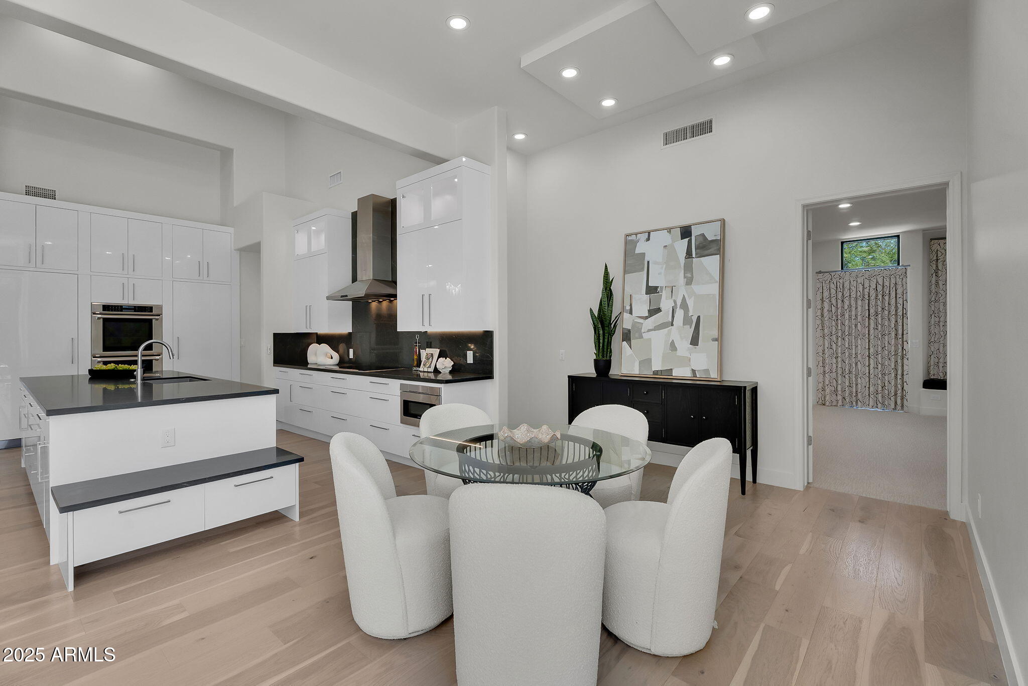 5509 W SOFT WIND Drive, Glendale