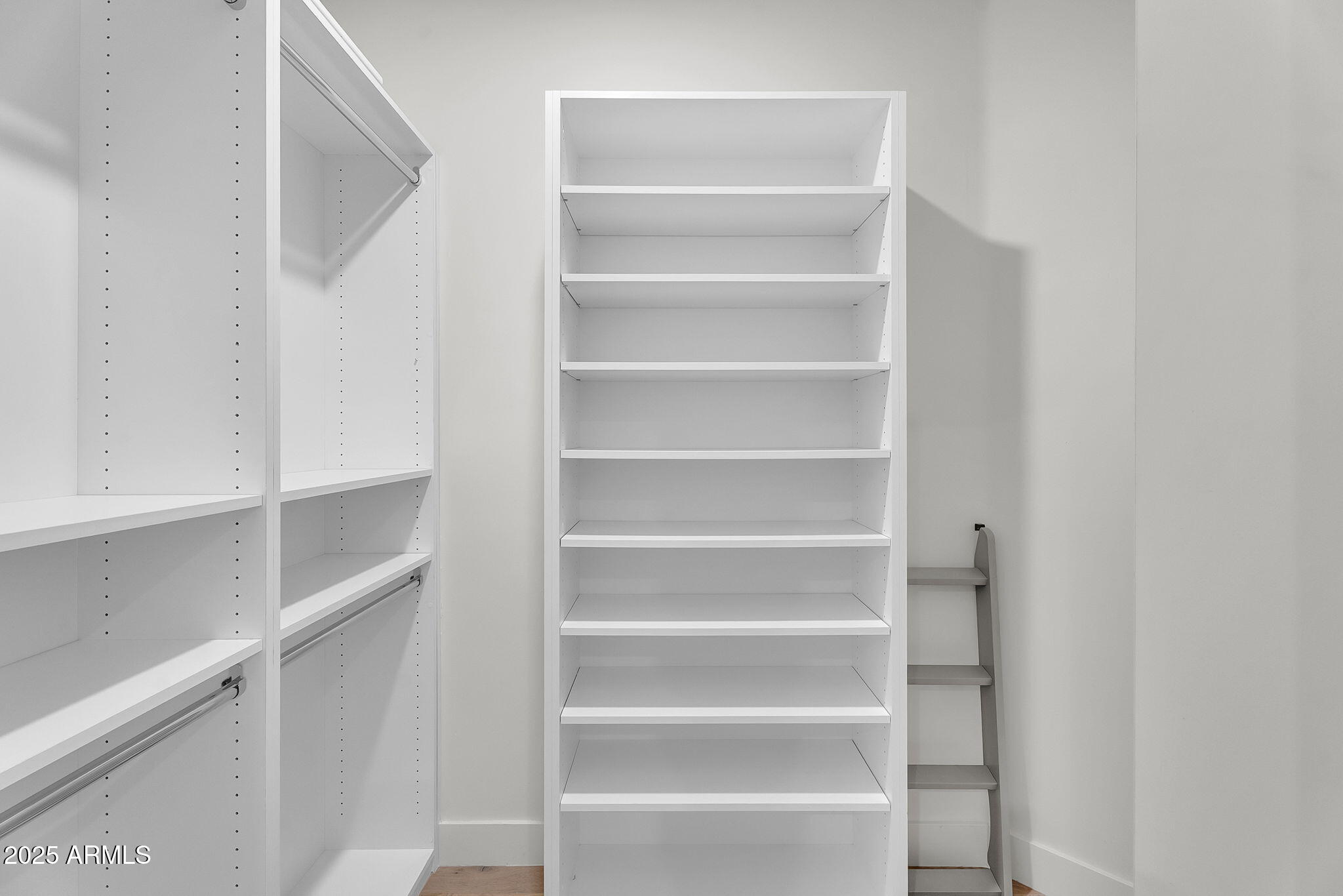 5509 W SOFT WIND Drive, Glendale