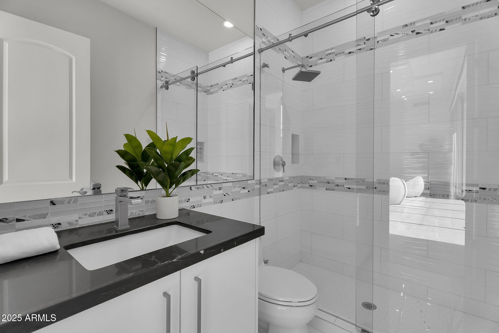 5509 W SOFT WIND Drive, Glendale