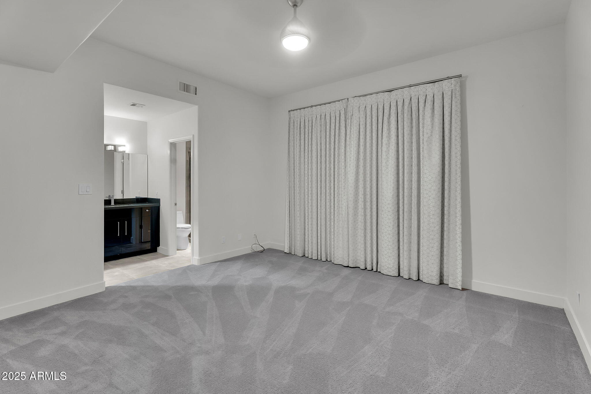 5509 W SOFT WIND Drive, Glendale