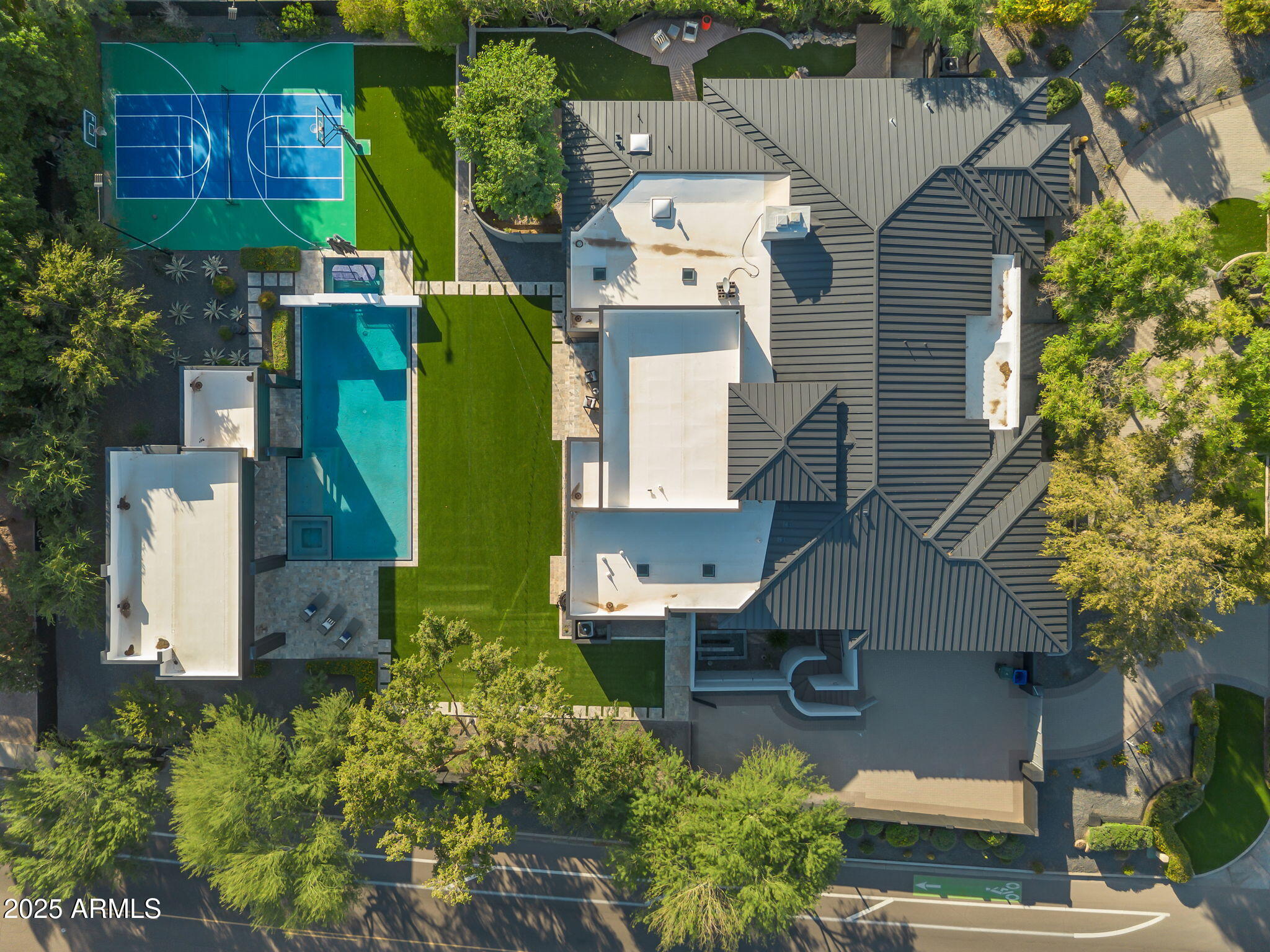 5509 W SOFT WIND Drive, Glendale