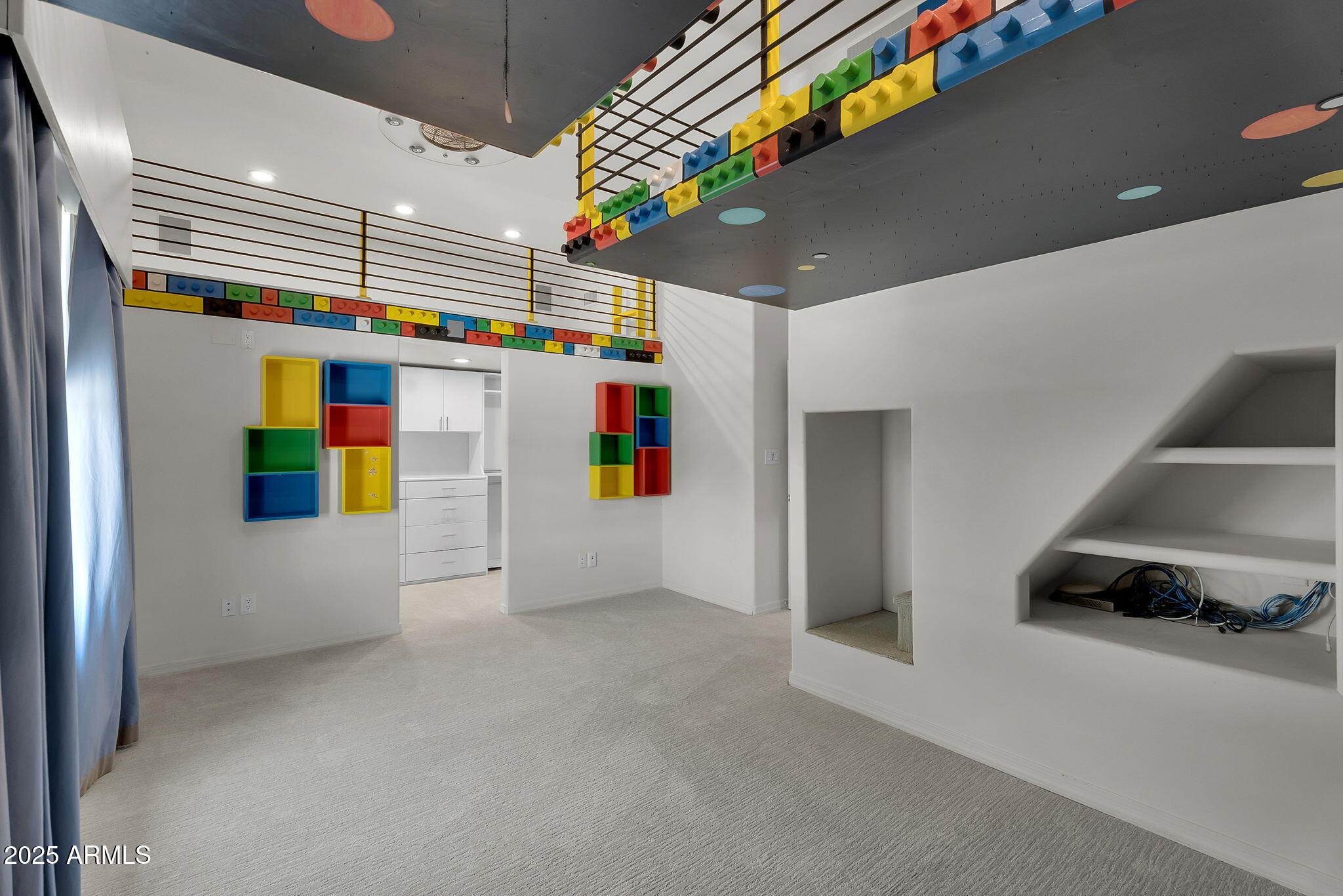 5509 W SOFT WIND Drive, Glendale