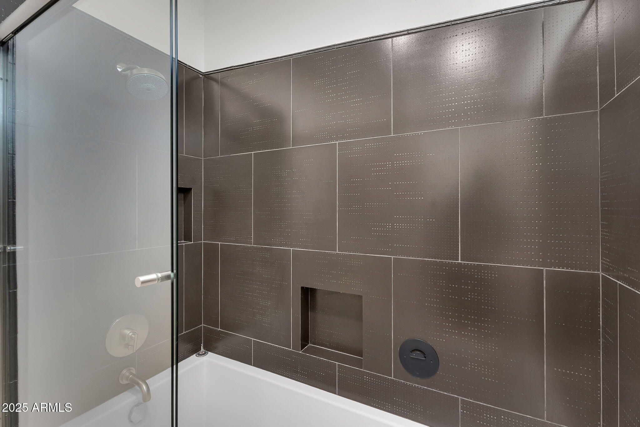 5509 W SOFT WIND Drive, Glendale