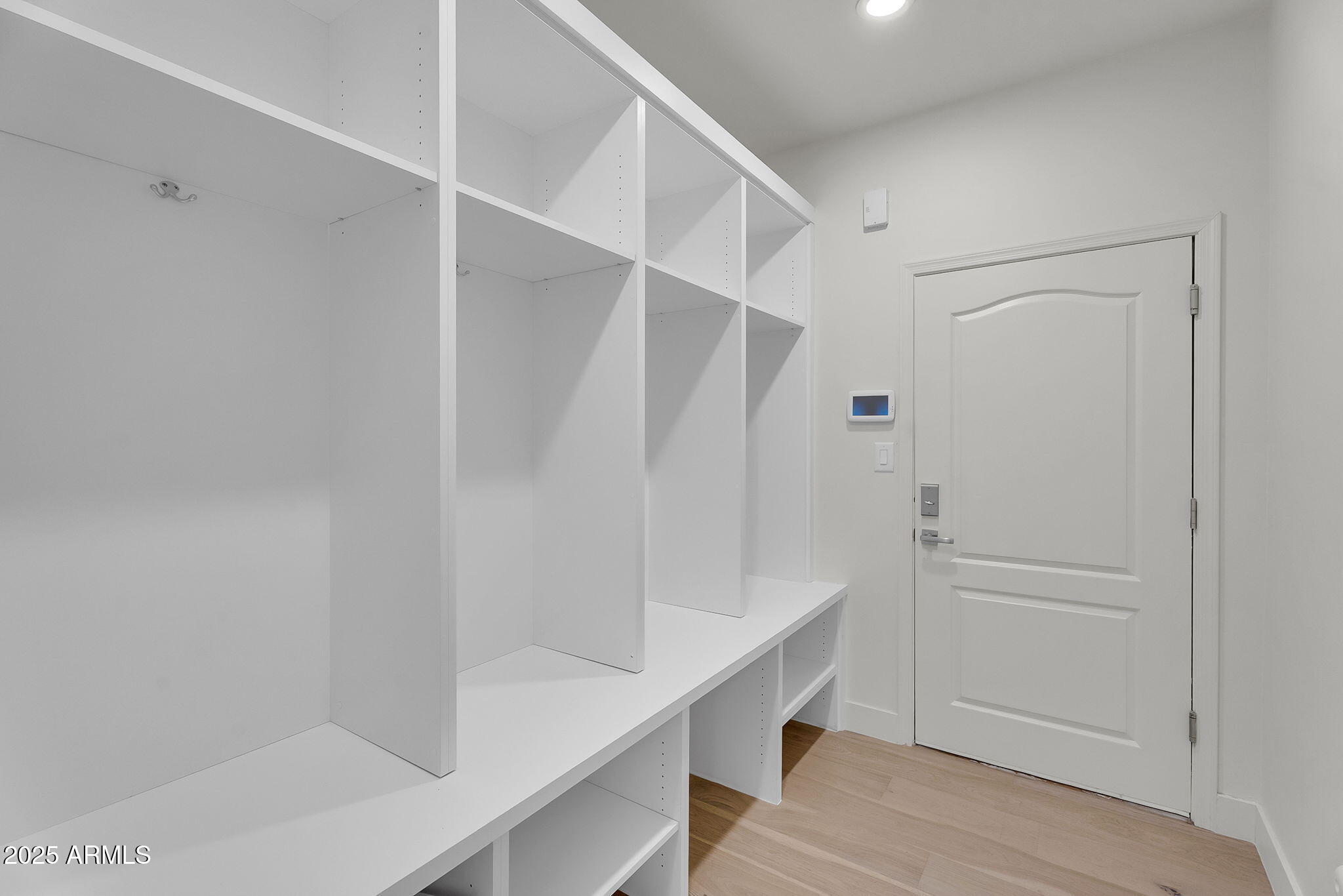 5509 W SOFT WIND Drive, Glendale