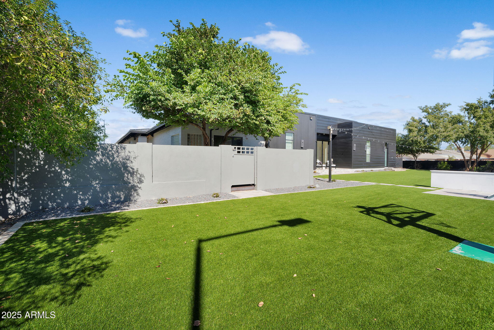 5509 W SOFT WIND Drive, Glendale