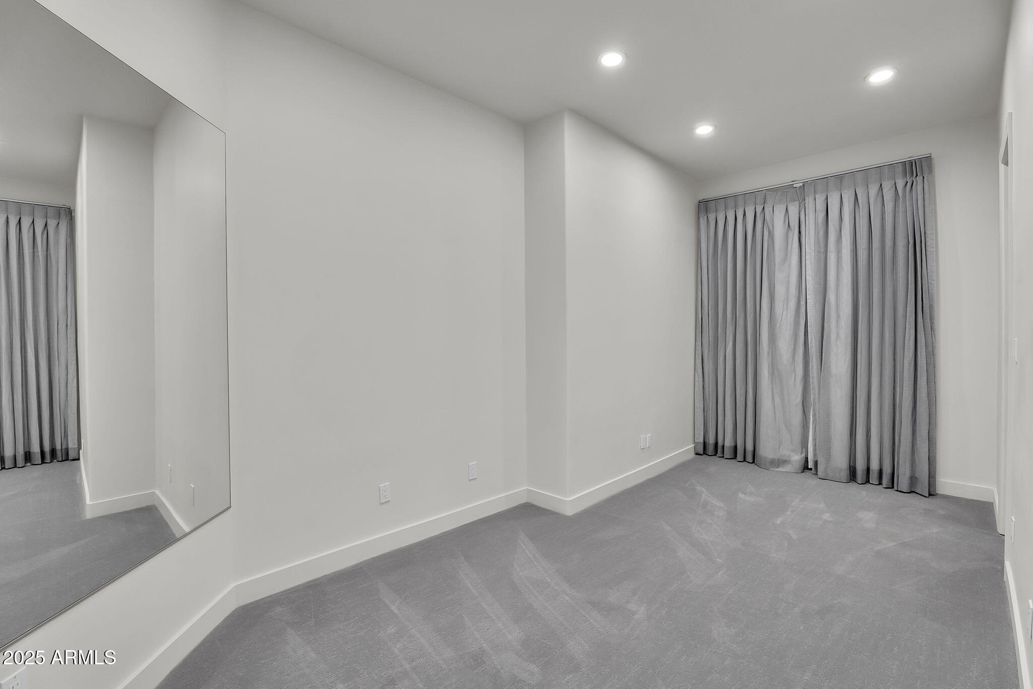 5509 W SOFT WIND Drive, Glendale