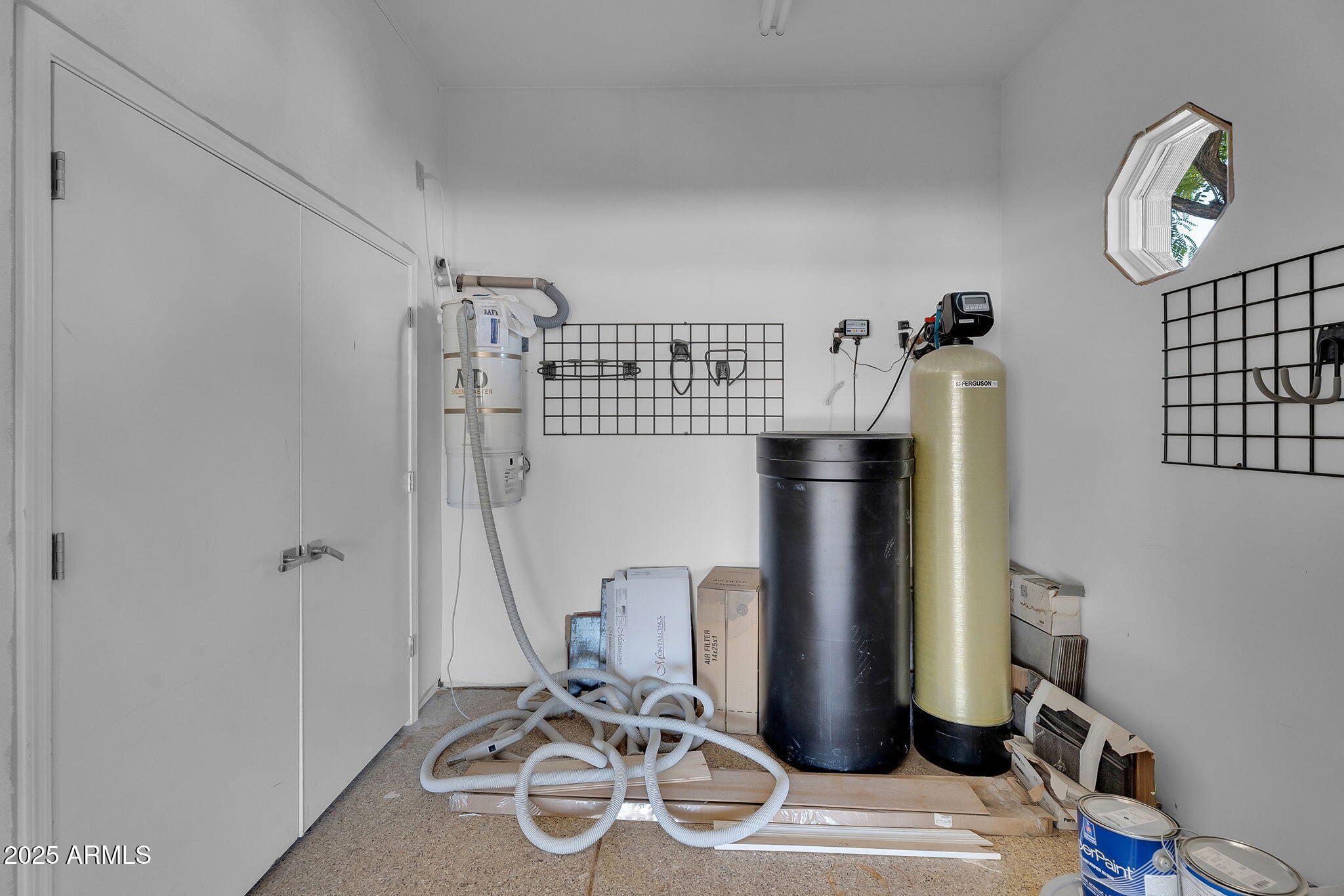 5509 W SOFT WIND Drive, Glendale