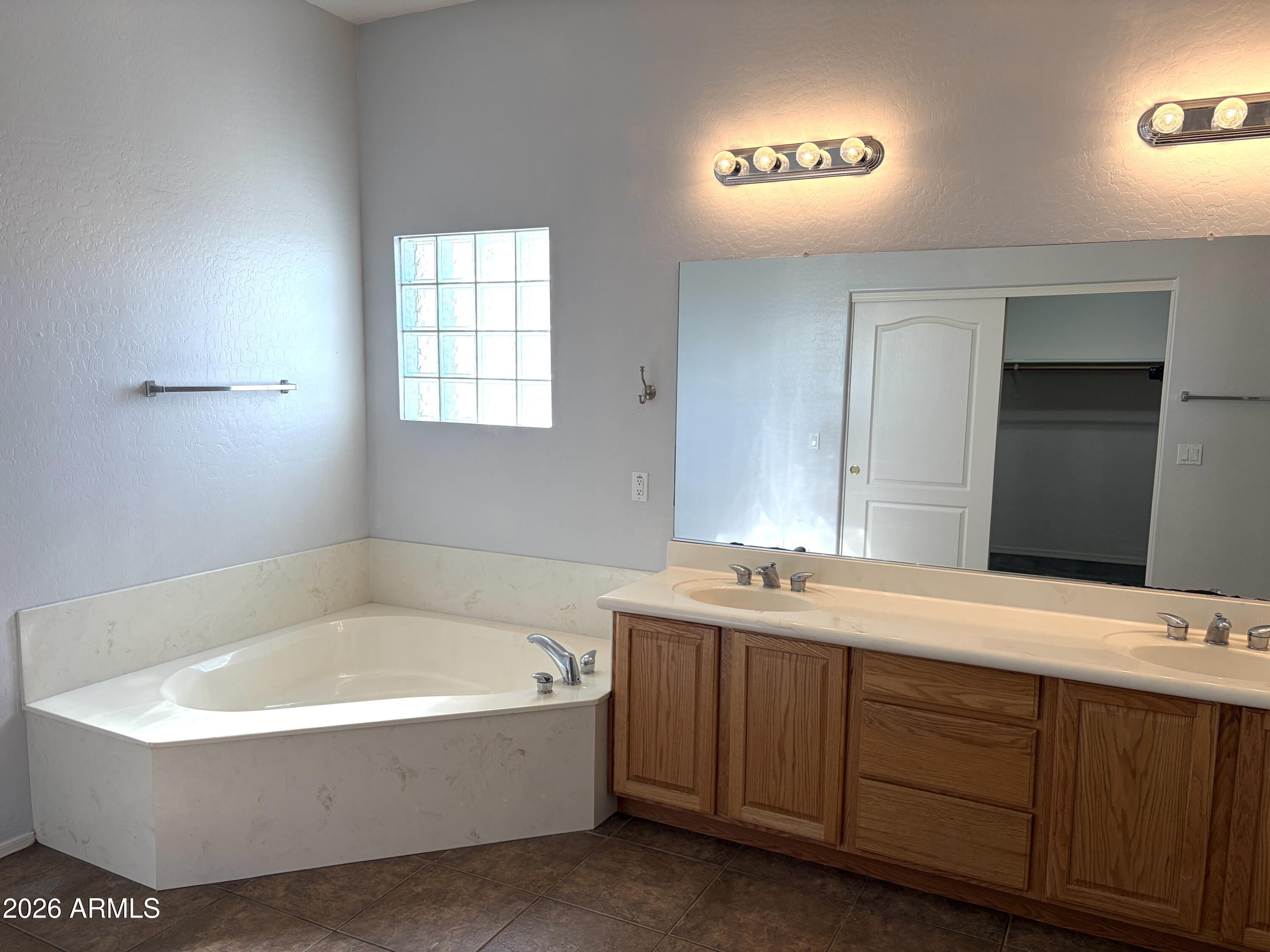 11333 E ENROSE Street