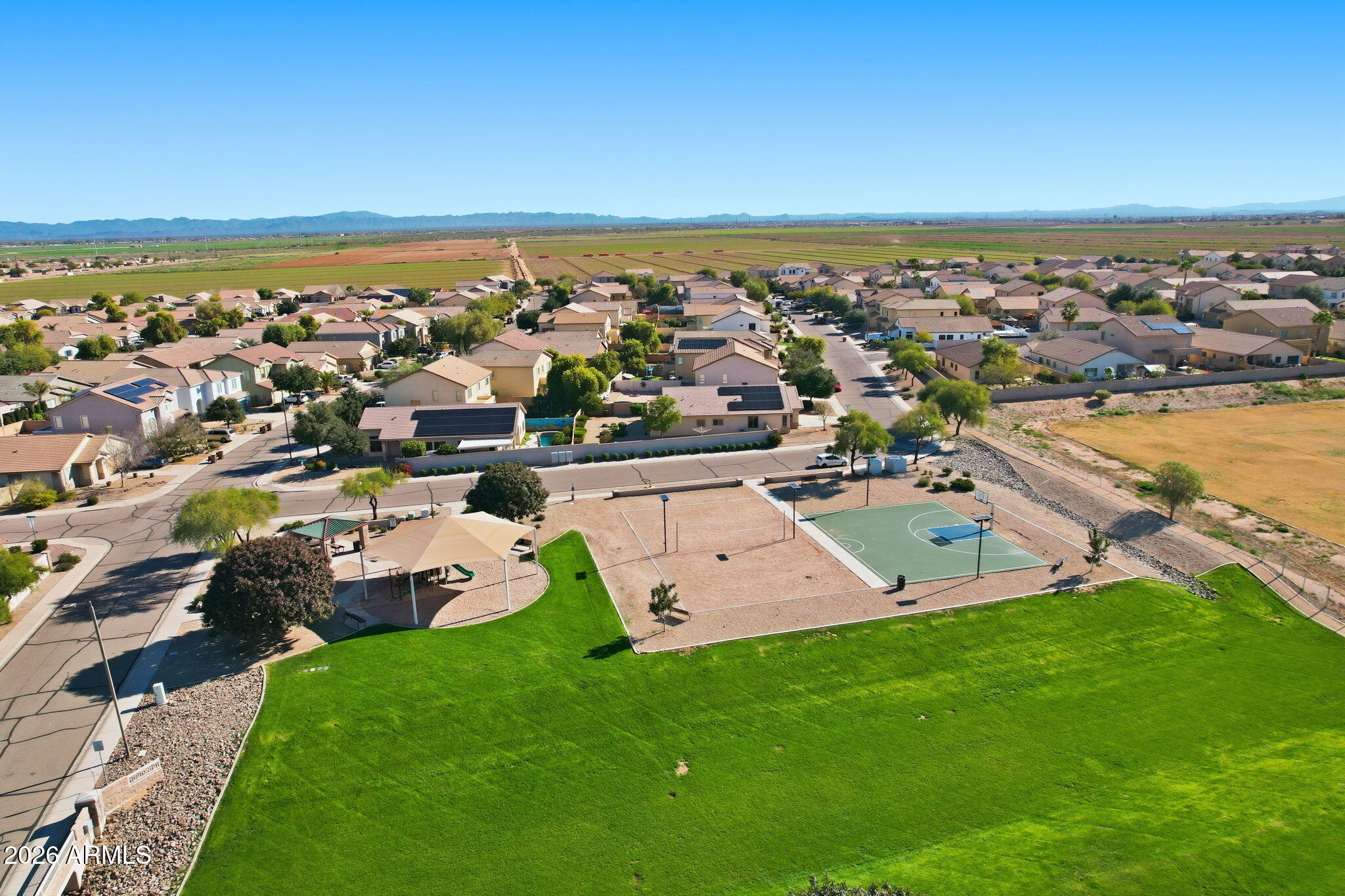 867 W DESERT GLEN Drive