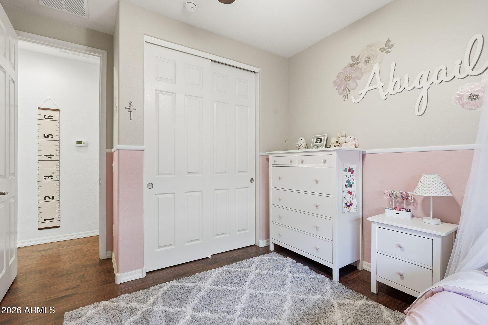 867 W DESERT GLEN Drive