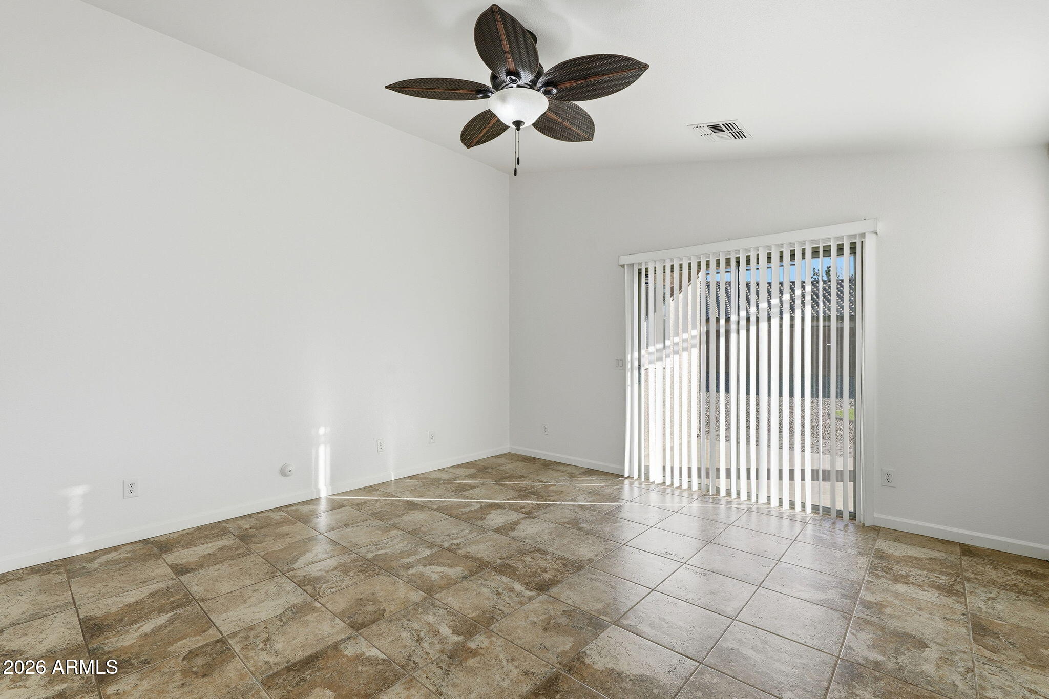 823 E MOUNTAIN VIEW Road