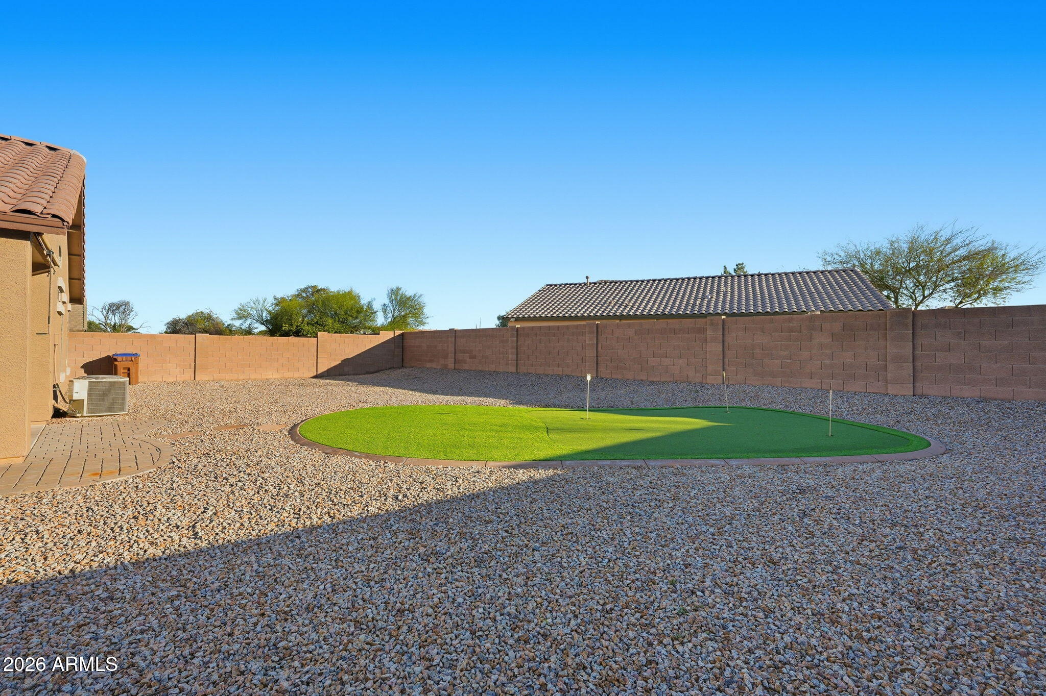 823 E MOUNTAIN VIEW Road