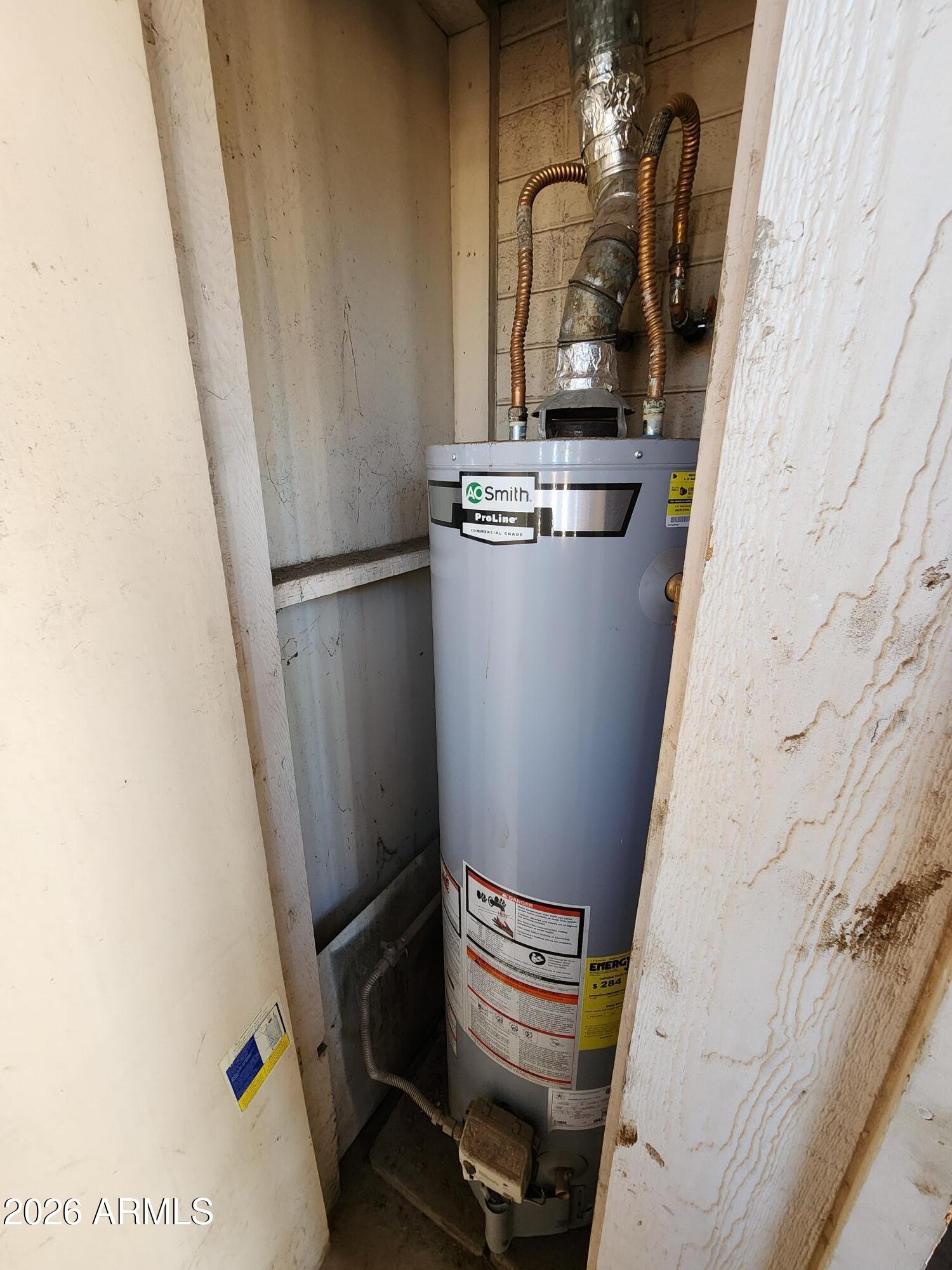 2028 W CLARENDON Avenue